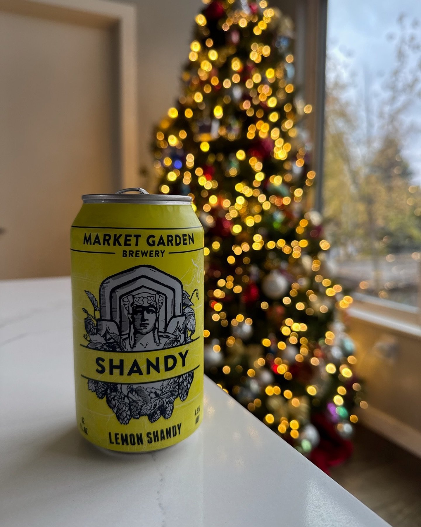 It&rsquo;s always Shandy szn! May your days be bright, light &amp; local! 🎄🍻

📸: Keith at Ohio Sizzle 

#holidayland #festivus #shandy #ohiocity #shandy #lemon #marketgardenbrewery #clevelandohio #craftbeer #brewpub