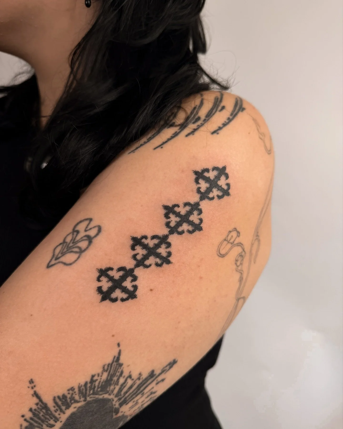 This halftone tattoo turned out so perfect! I&rsquo;d love to do more like these, DM me if you&rsquo;re keen 
My bookings for the rest of the year are open