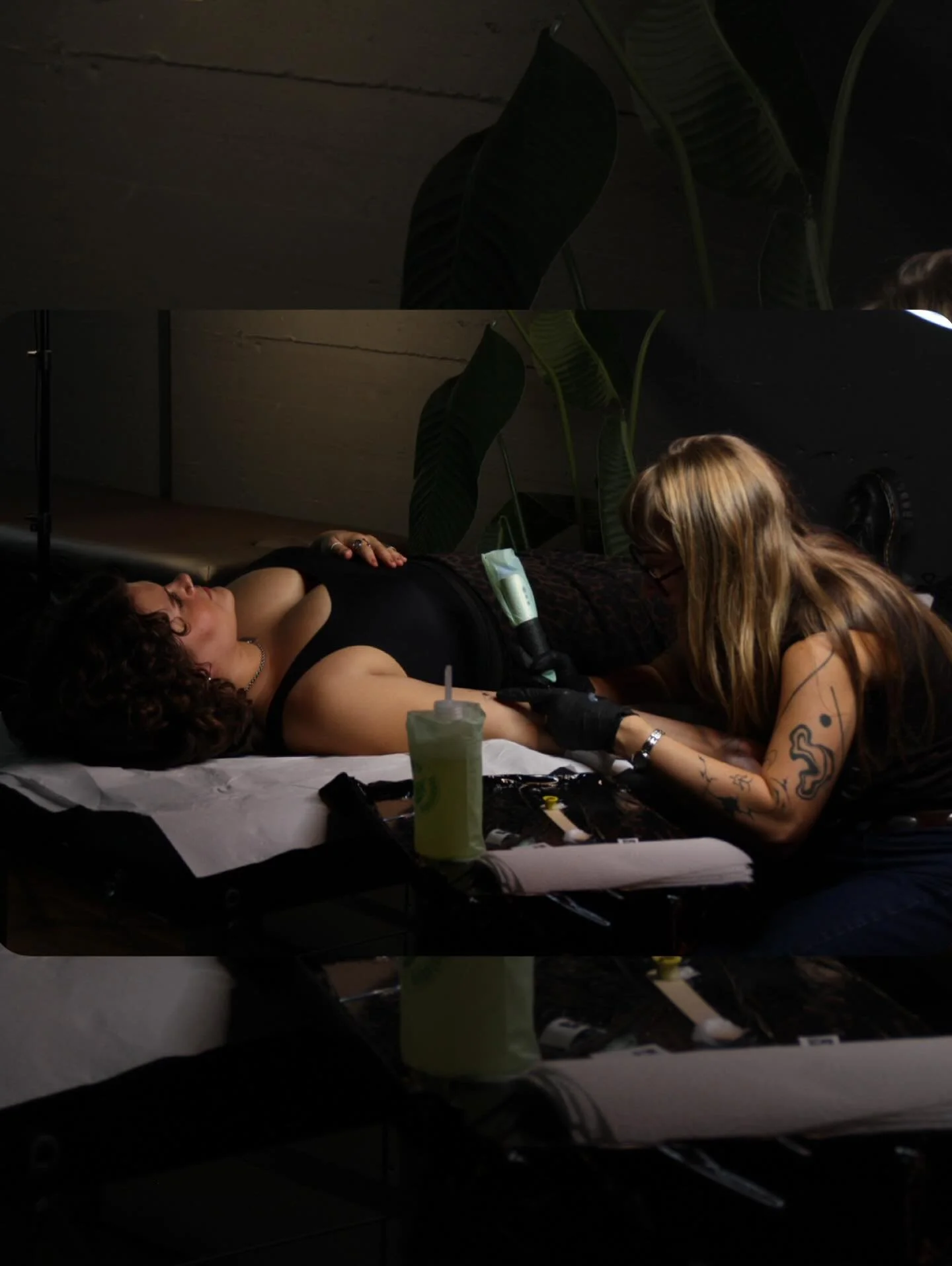 Little recap of 2025 - so much has happened this year. I went on guestspots, finished my bachelors thesis, explored out in nature and got to meet so many sweet people and do a bunch of cool tattoos. Thank you from the bottom of my heart for allowing 