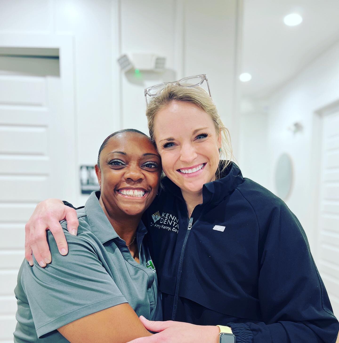 ☀️Sunnier Smiles☀️ 
&lsquo;I&rsquo;ve been wanting to do this for over 10 years, I can&rsquo;t stop looking at myself!&rsquo;

Small slight changes to a smile can make all the difference. When a patient is this happy, how could you not smile!