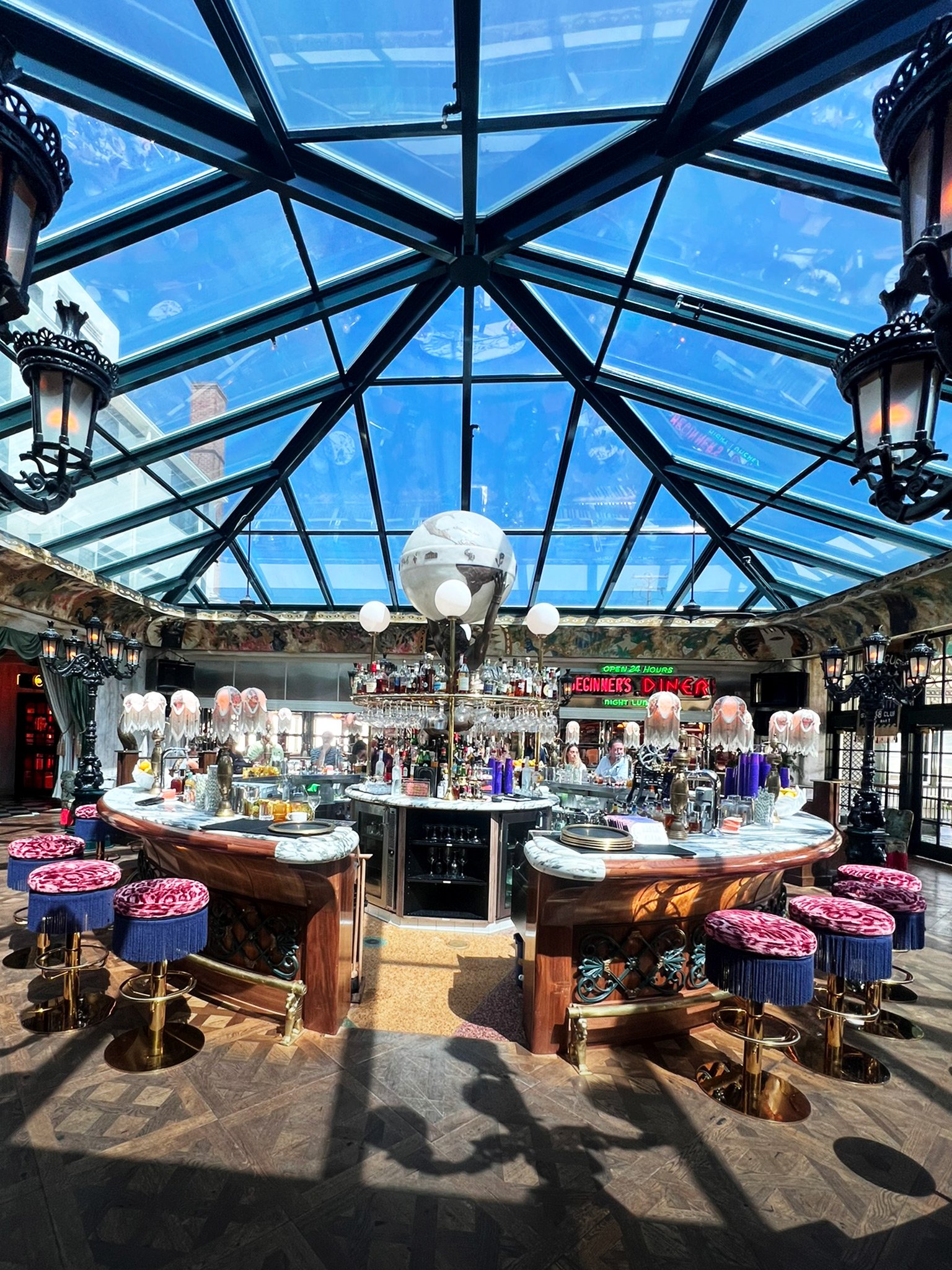 HotelLafayetteBar.jpg