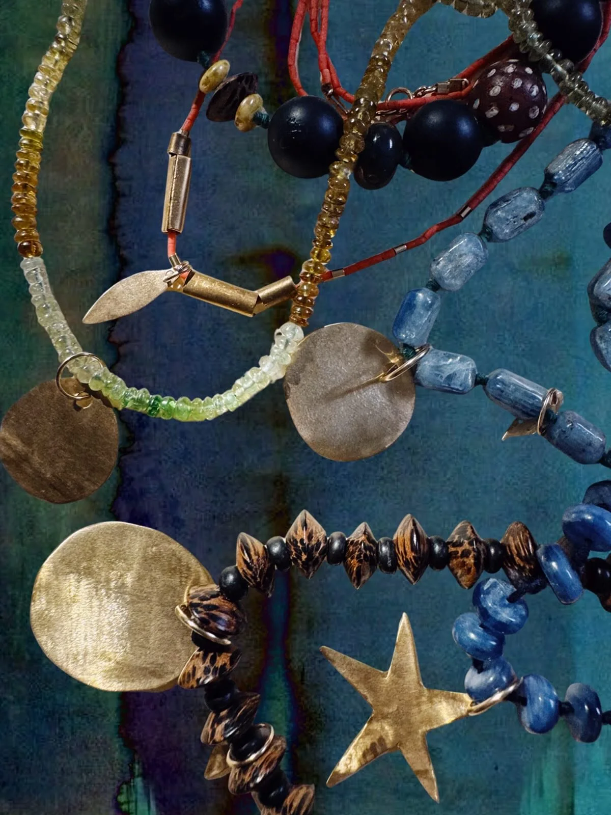 Some fun necklaces are up on the site 𓆃