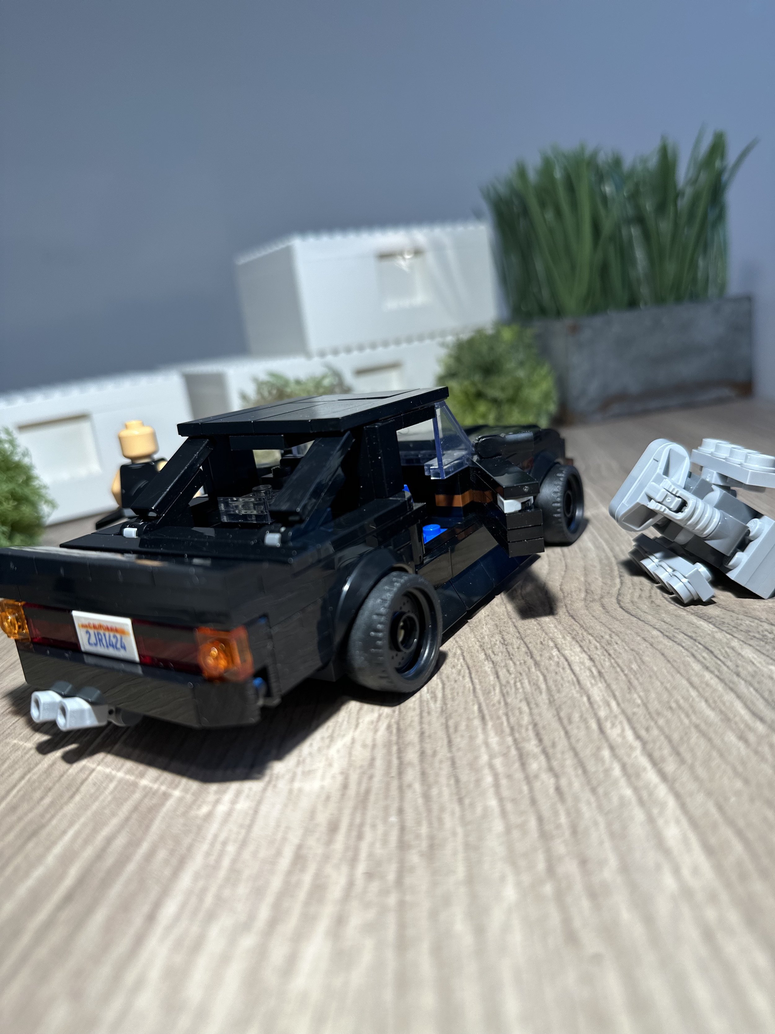 bmw-e30-LEGO-MOC-rear.jpg