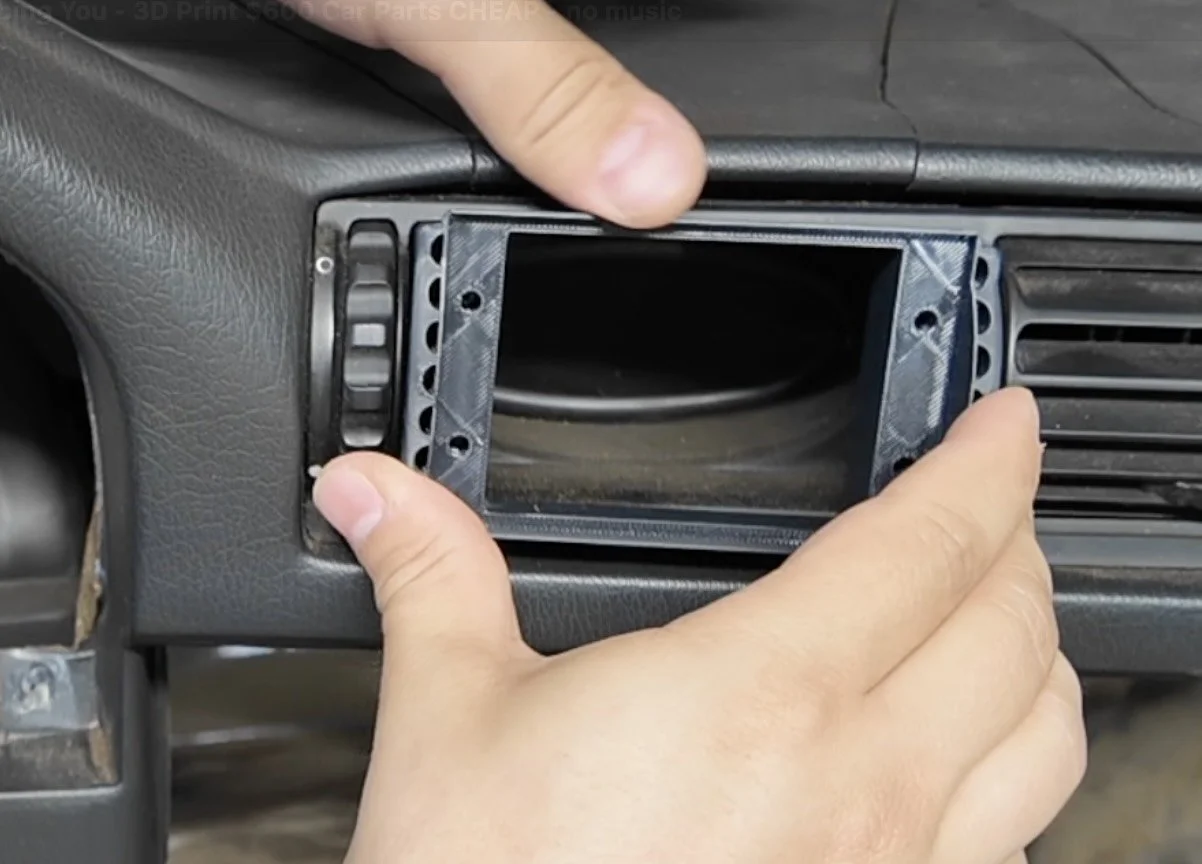 bmw-e30-3d-printed-lcd-insert.jpg