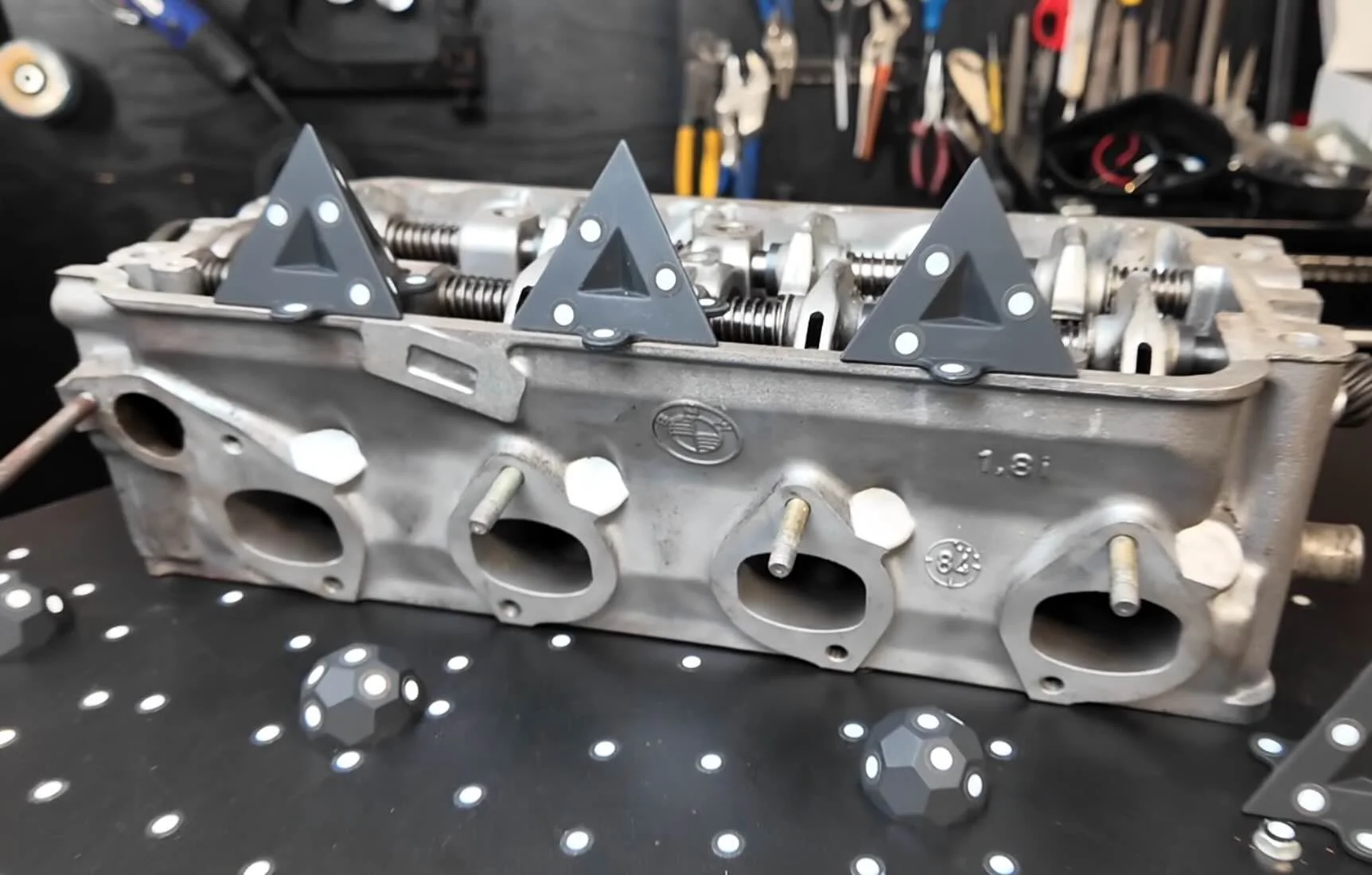 Revometro magnetic marker blocks on cylinder head