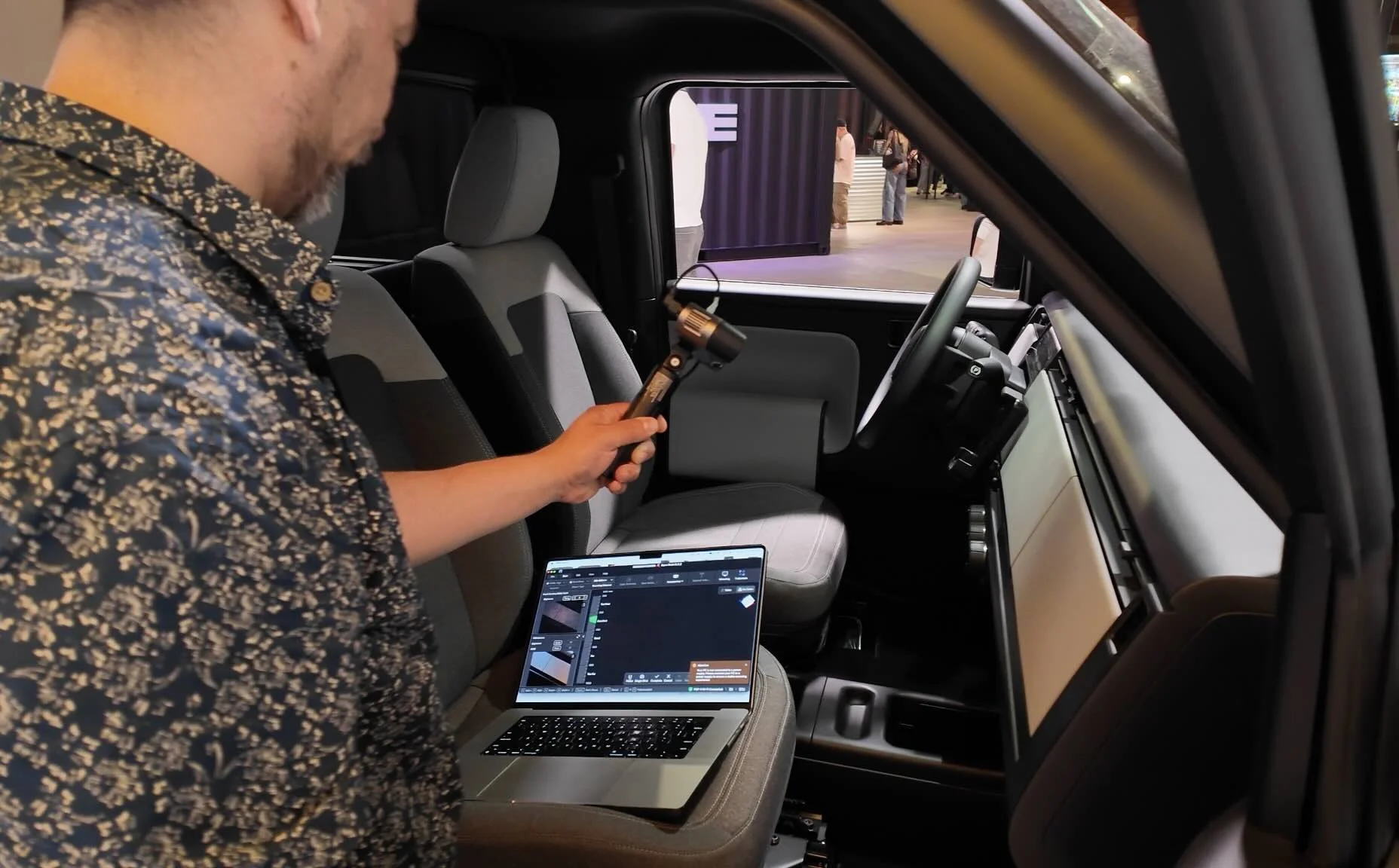 3d scanning the blank slate interior with the Revopoint POP4