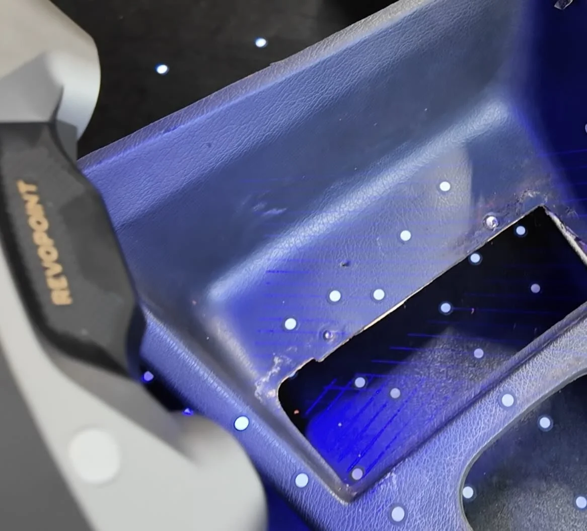 revopoint metroy pro scanning car part console