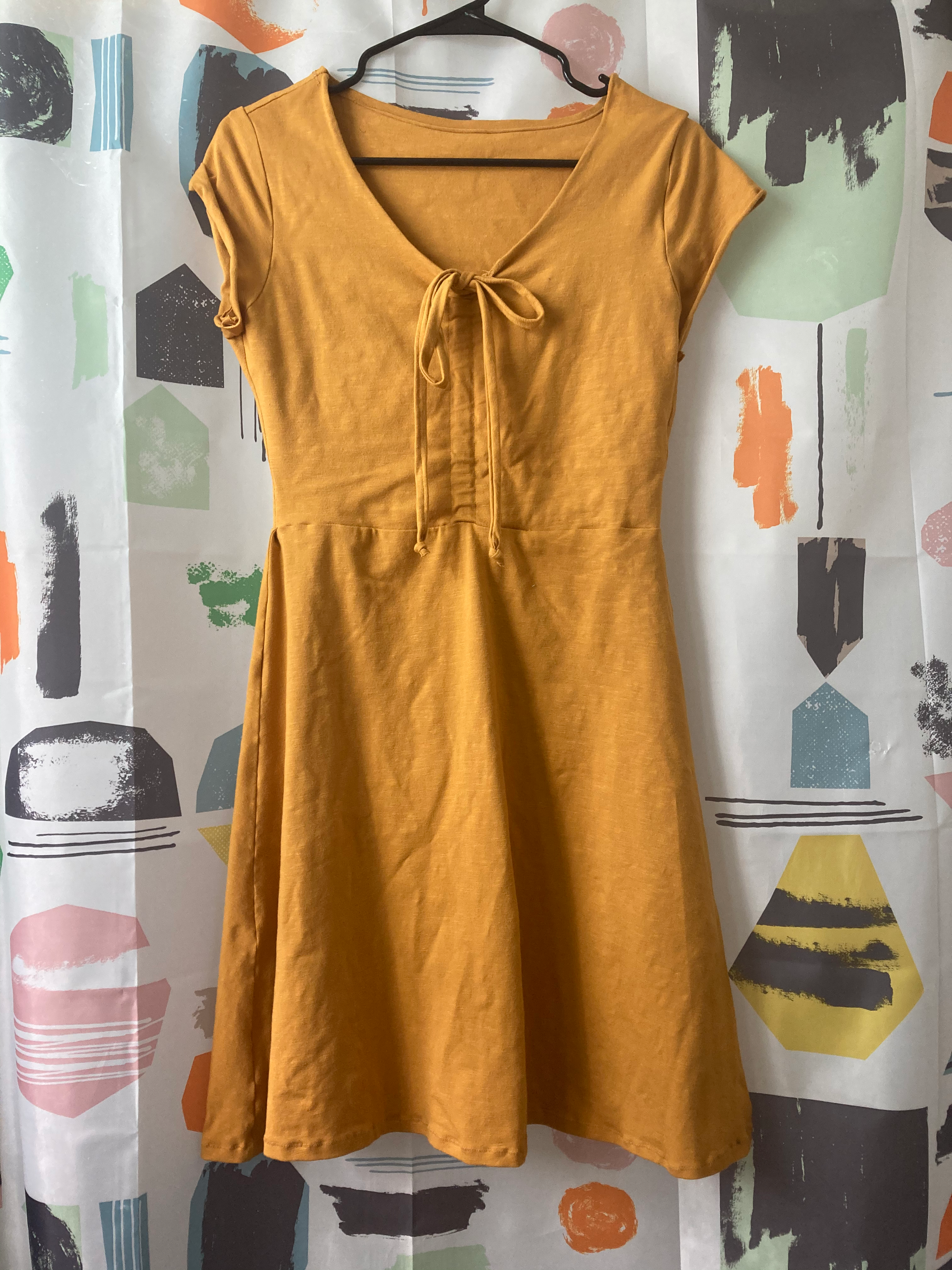 lucida dress made in june 2021 |

pattern by friday pattern company;
textured cotton/spandex jersey in ochre from stonemountain & daughter fabrics