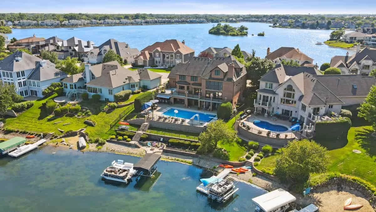 Real Estate Listings