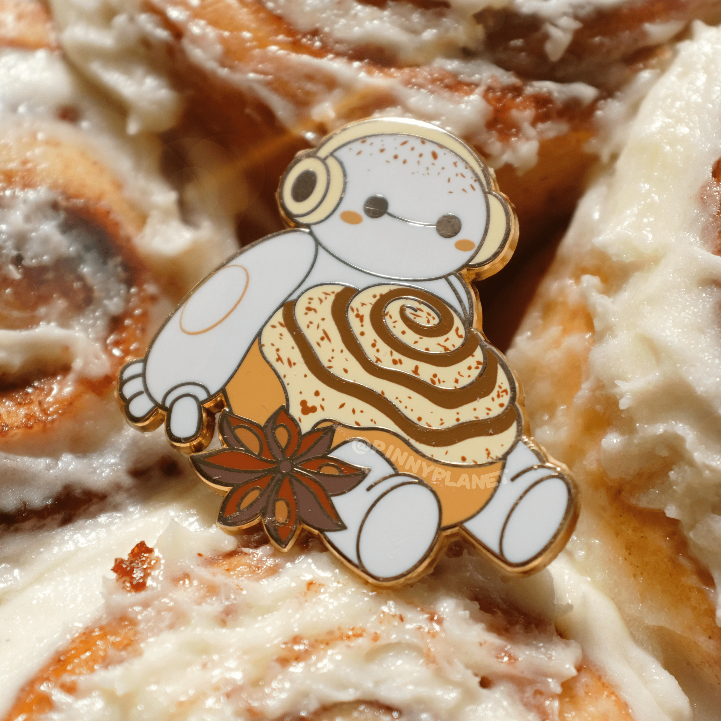 CinnamonRoll_Photo2_BiggerSize-min.png