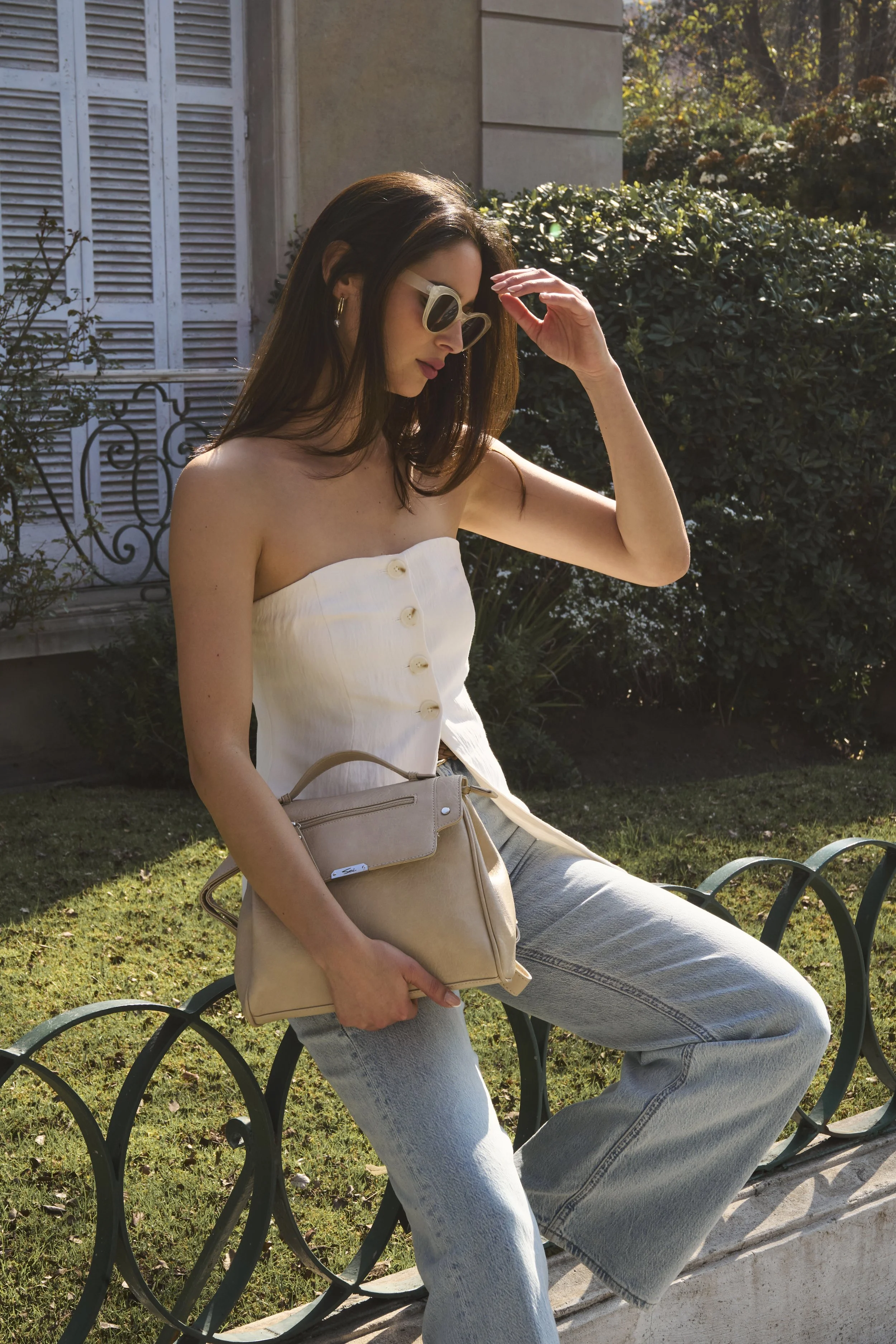 moda, lifestyle, outdoor, fotografia en contexto, fotografía moda, fotografía, catálogo online, catalogo moda, vestuario, carteras, bolsos, mochilas, accesorios, fashion