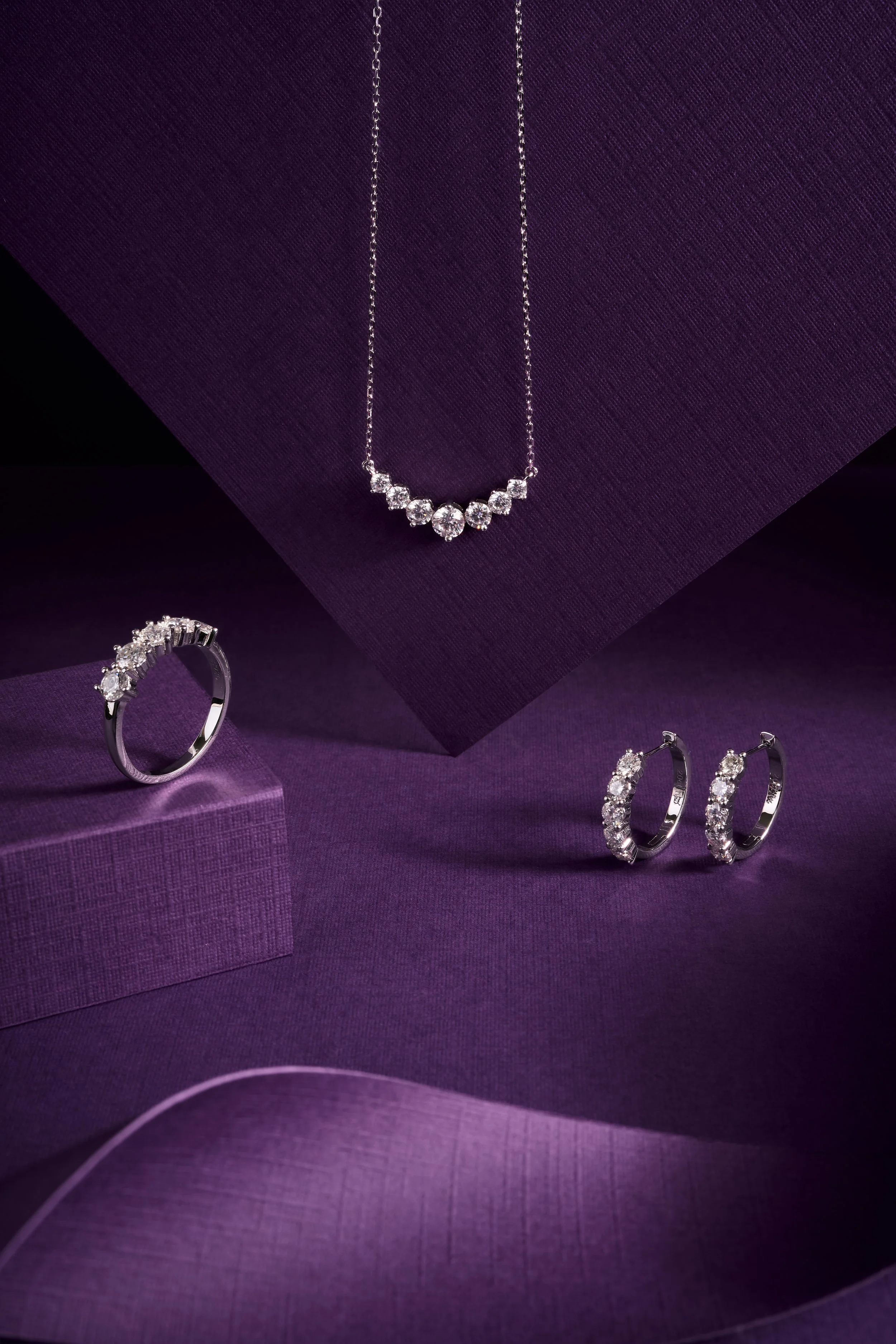 fotografia de joyas, anillo, ambientado, lujoso, colección de diamantes, moissanita, fotografía de producto
