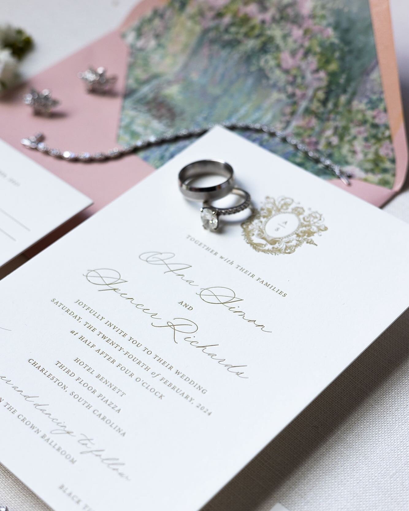 Cannot get over these 🤩

Photography: @miamelin_photography 
Invitation Suite: @bettylupaperie 
Venue: @hotelbennett 
Planning and Design: @mandaspellboundevents