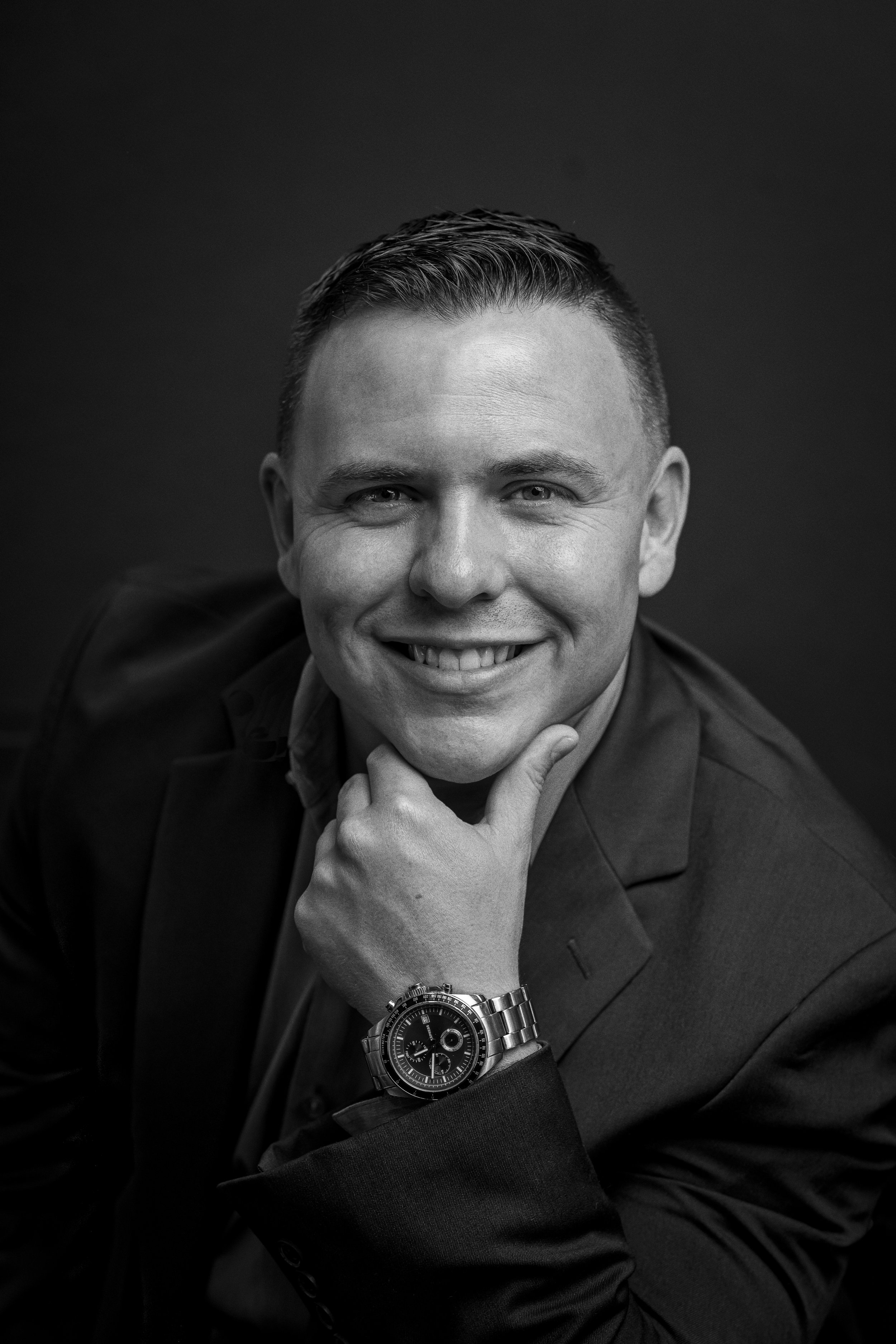 Juan Campos Headshots-08.jpg