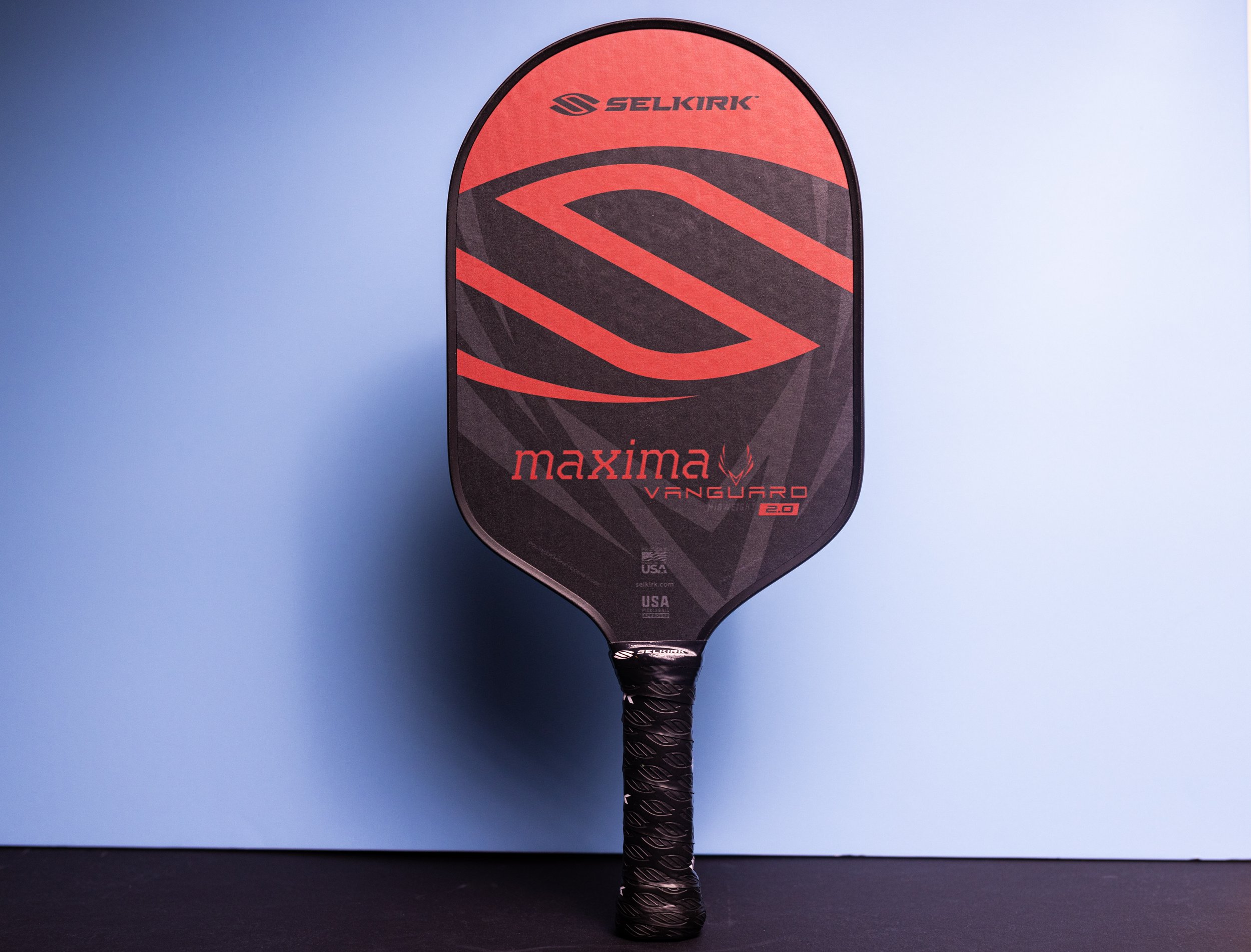 Selkirk Vanguard 2.0 Maxima pickleball paddle front view Selkirk Vanguard 2.0 Maxima pickleball paddle front view