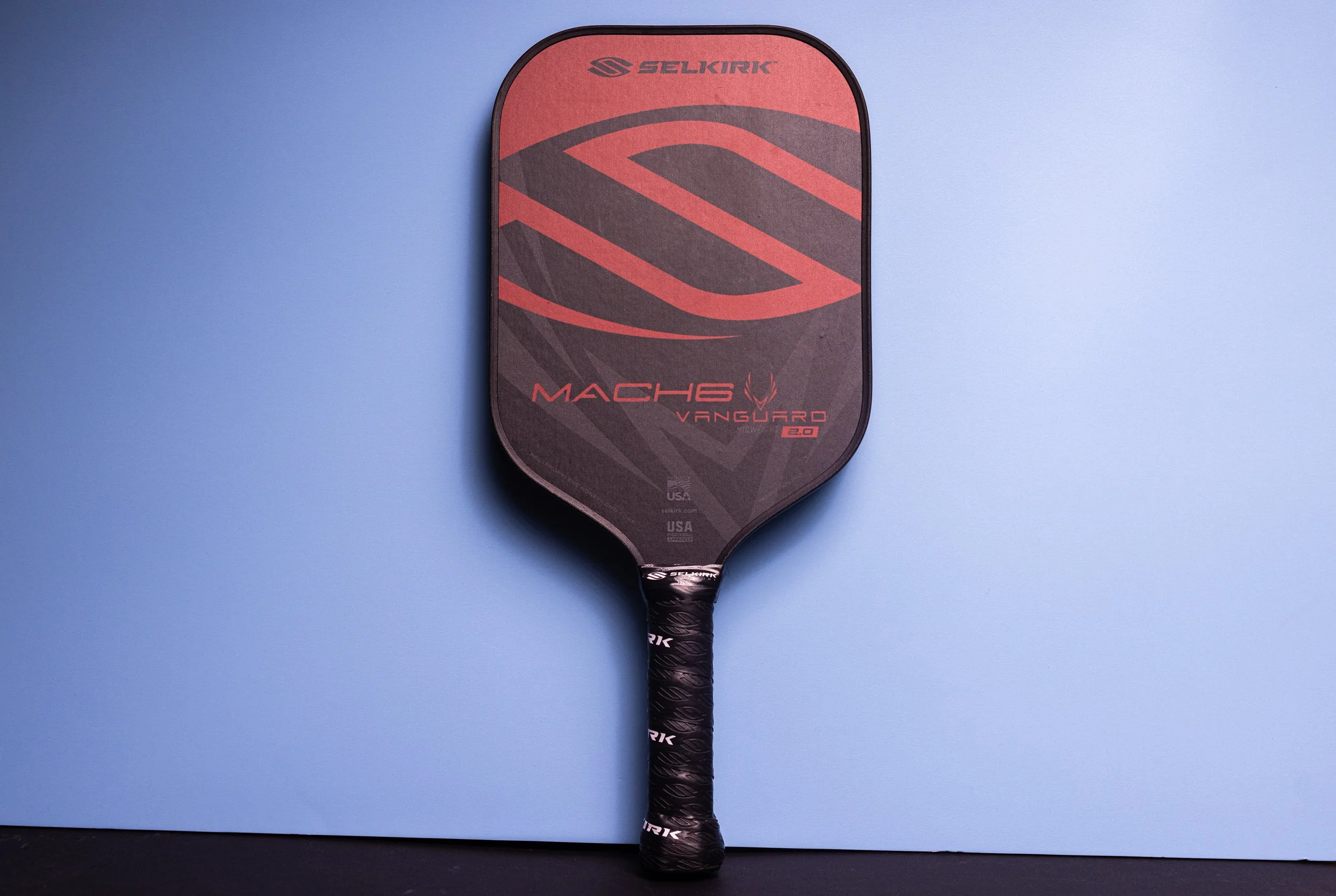 Selkirk Vanguard 2.0 Mach6 pickleball paddle front view Selkirk Vanguard 2.0 Mach6 pickleball paddle front view