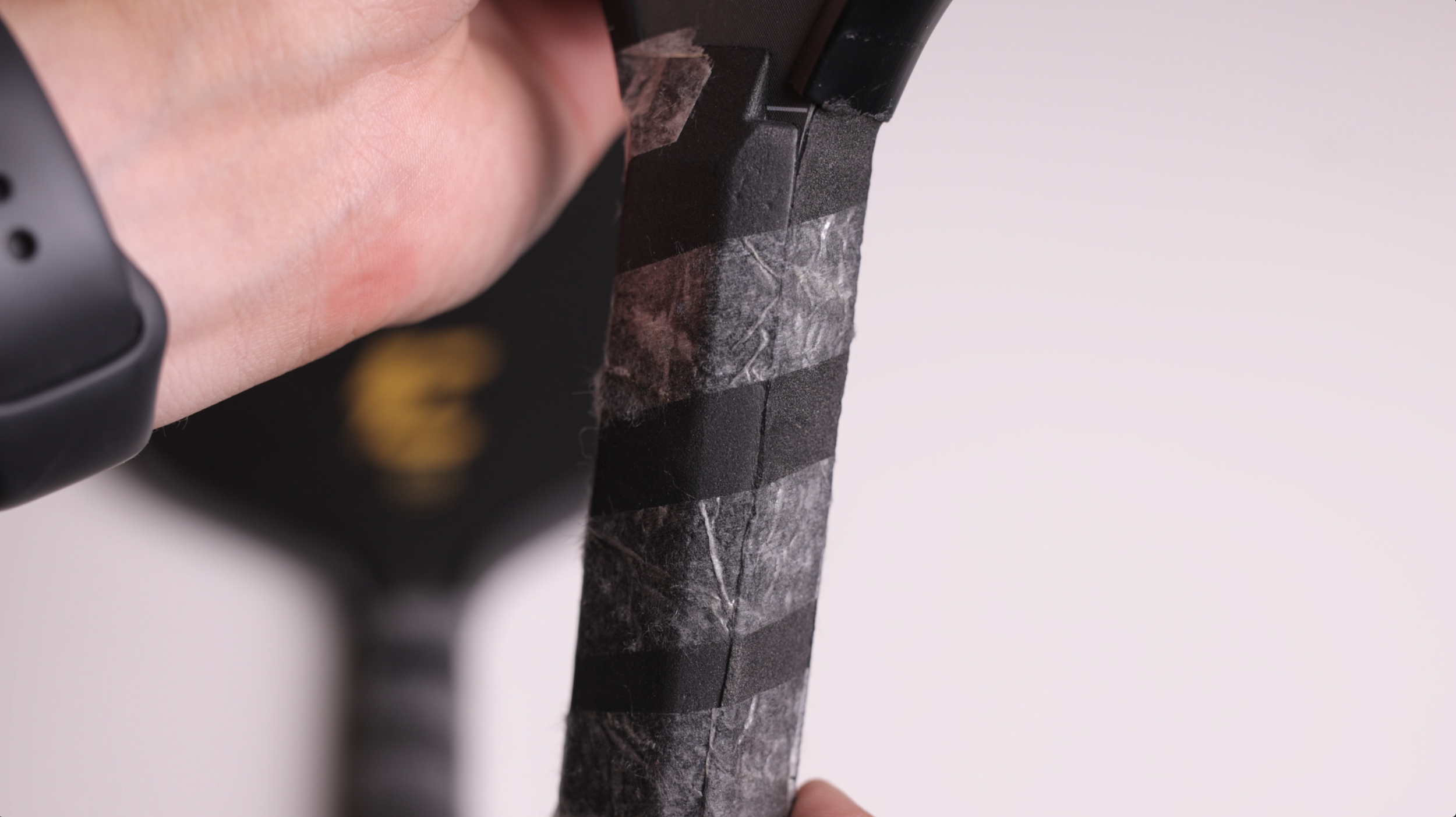 Electrum Model E 13mm pickleball paddle handle thickness measurement from side view