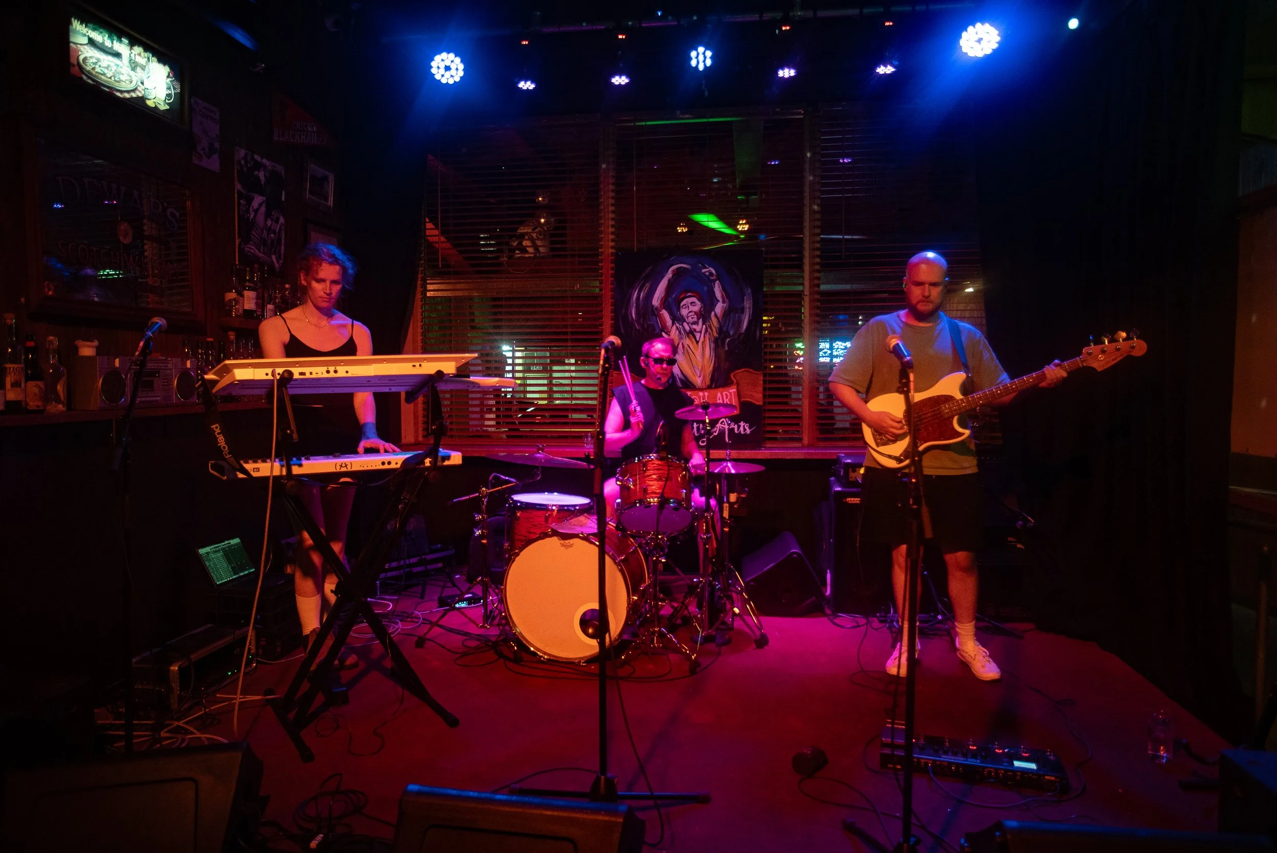 BAND INCUBATOR - form a band and play live!