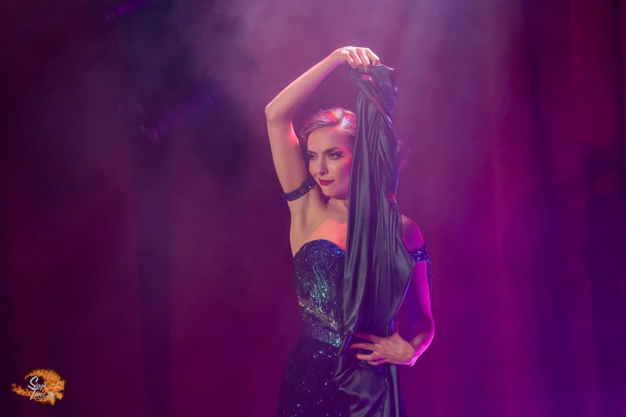 ohhlalacherieburlesquezurichbrookebird11.JPG