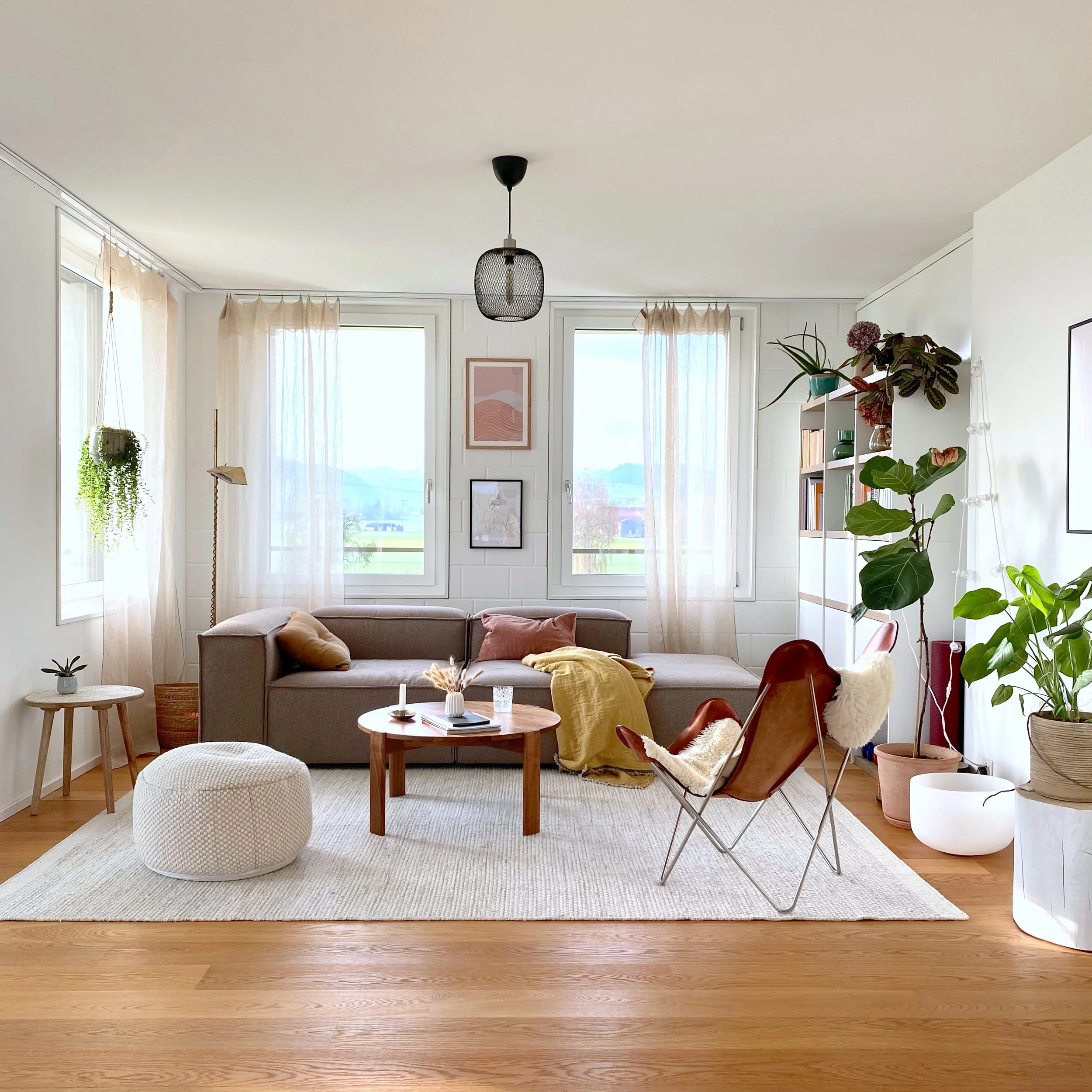 Wohnzimmer Wohnvision skandinavisch mit Ledersessel