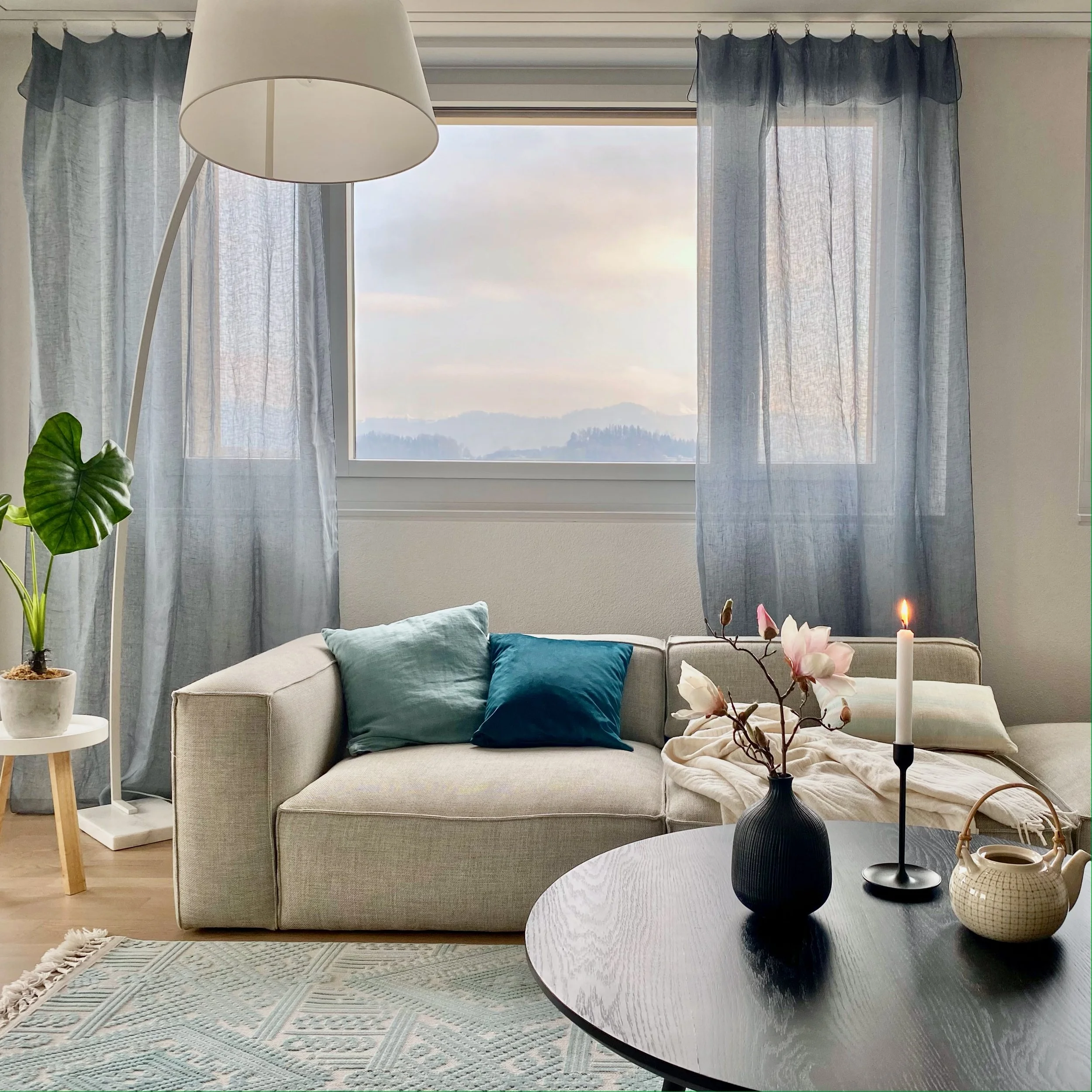 Wohnzimmer mit Loungesofa