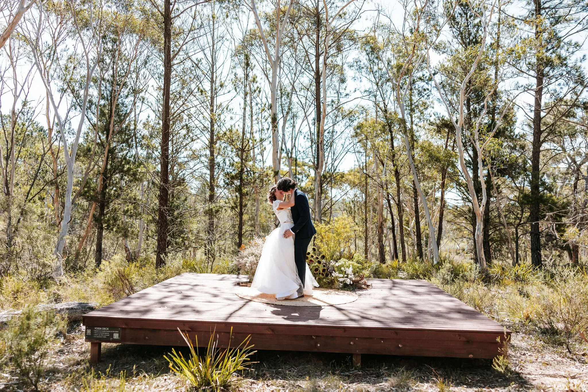Aruna-Estate-Outdoor deck ceremony.jpg