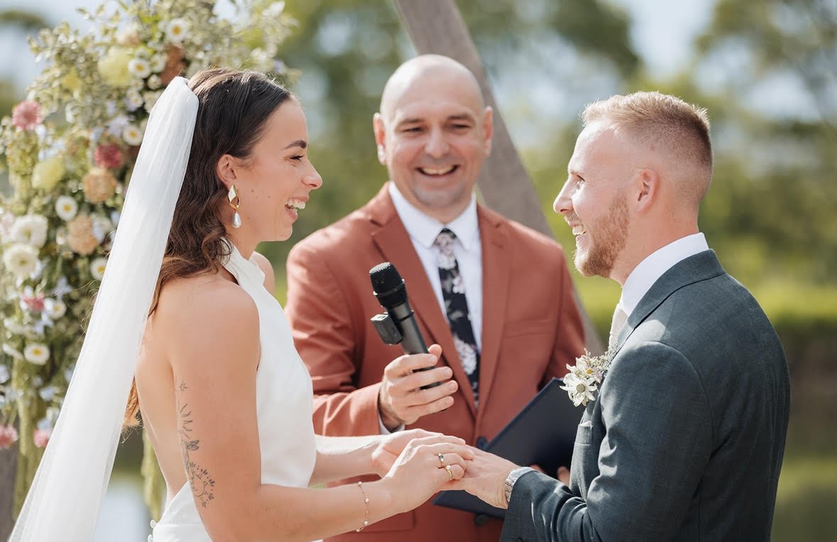 Chris-Bragg-Celebrant (7).jpg