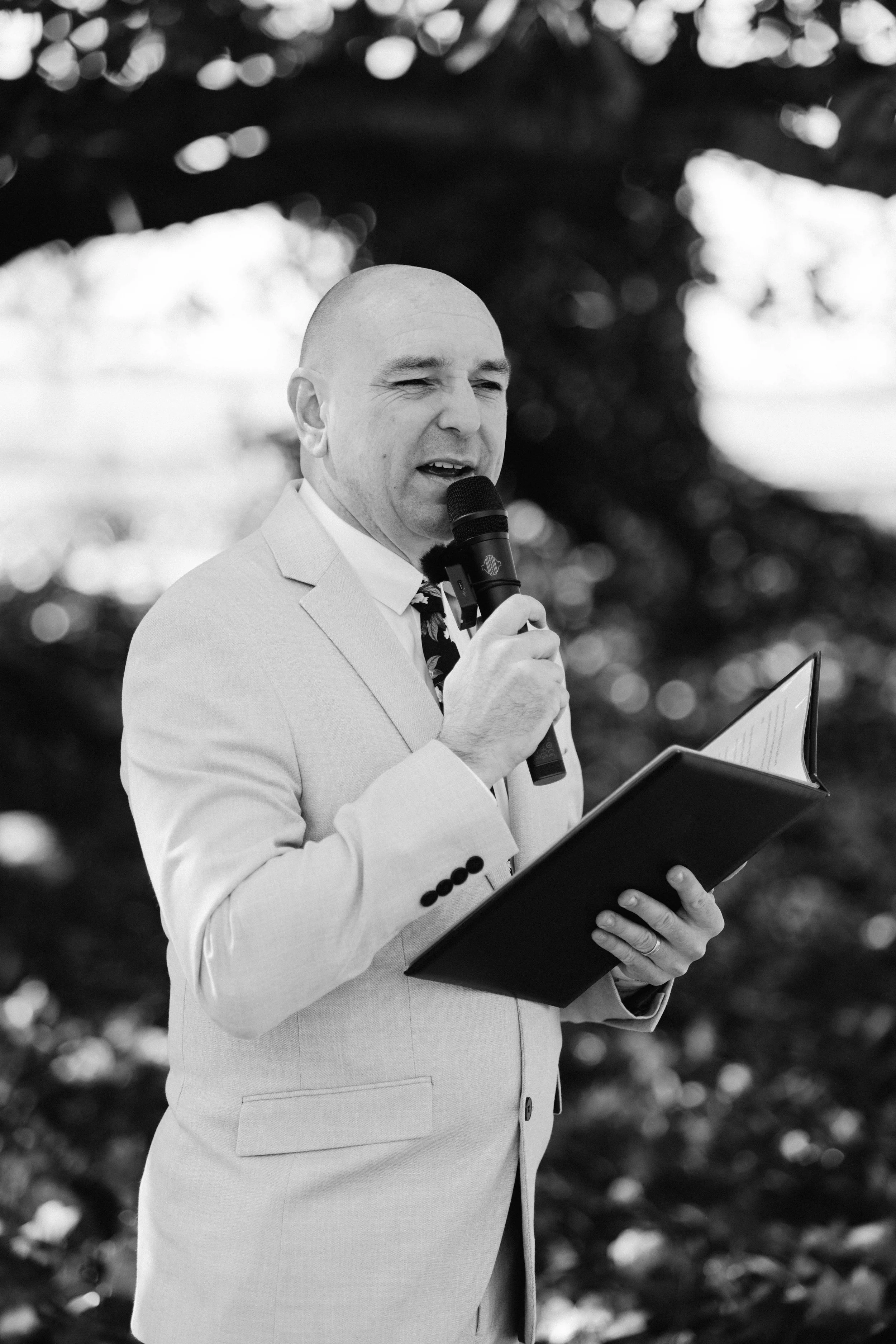 Chris-Bragg-Celebrant (4).jpg