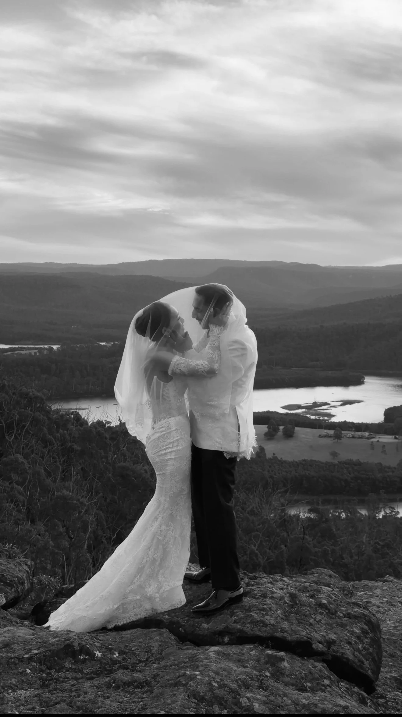 honey-and-veil-wedding-content-creator (11).jpg