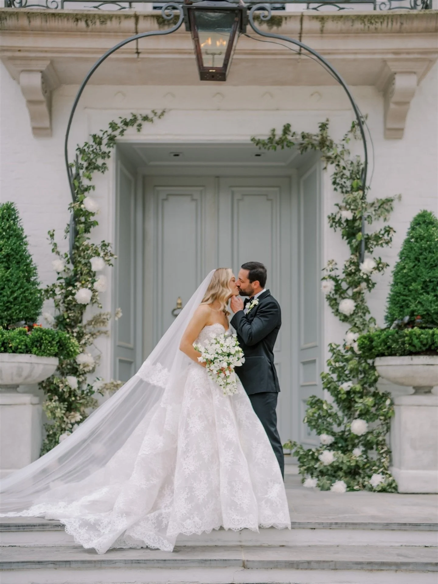 The Alexandra gown by @moniquelhuillierbride is a perfect example of why thoughtfully choosing your wedding dress matters so much. A couture gown doesn&rsquo;t just photograph beautifully &mdash; it moves beautifully, it shapes the silhouette, and it