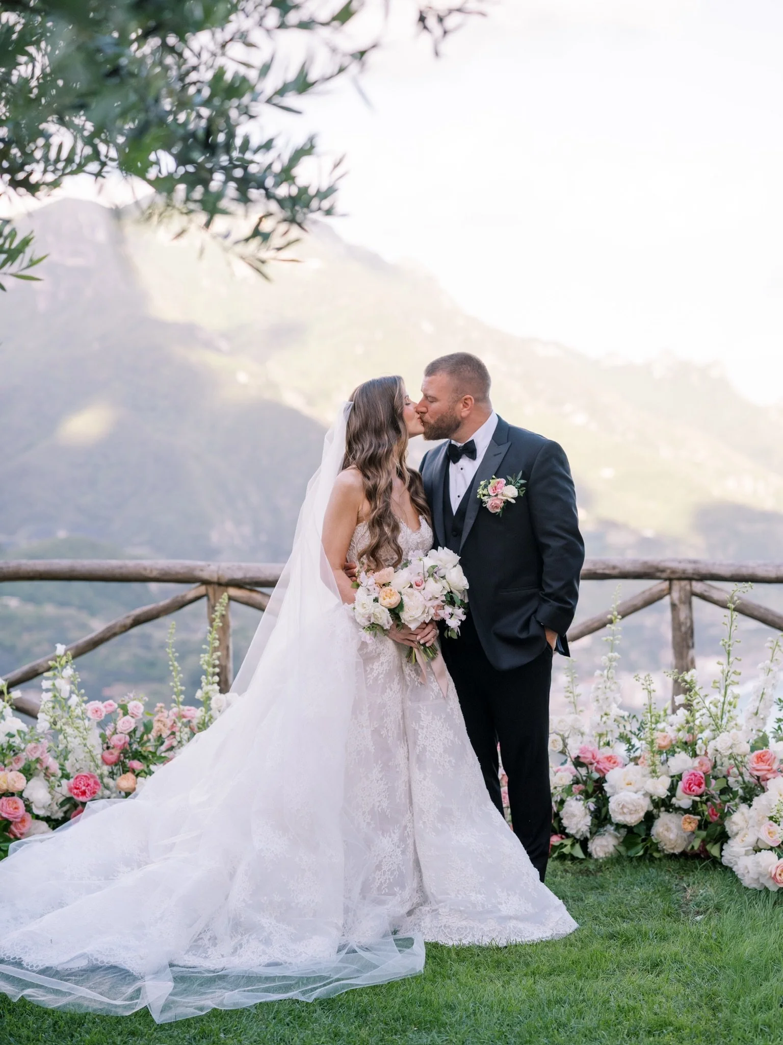 A week in Ravello celebrating Katt &amp; Ty looked like long dinners under the Italian sky, endless plates of fresh pasta, pizza and seafood, lemon everything, late night gelato, Aperol spritzes, being serenaded by live Italian music and becoming fri