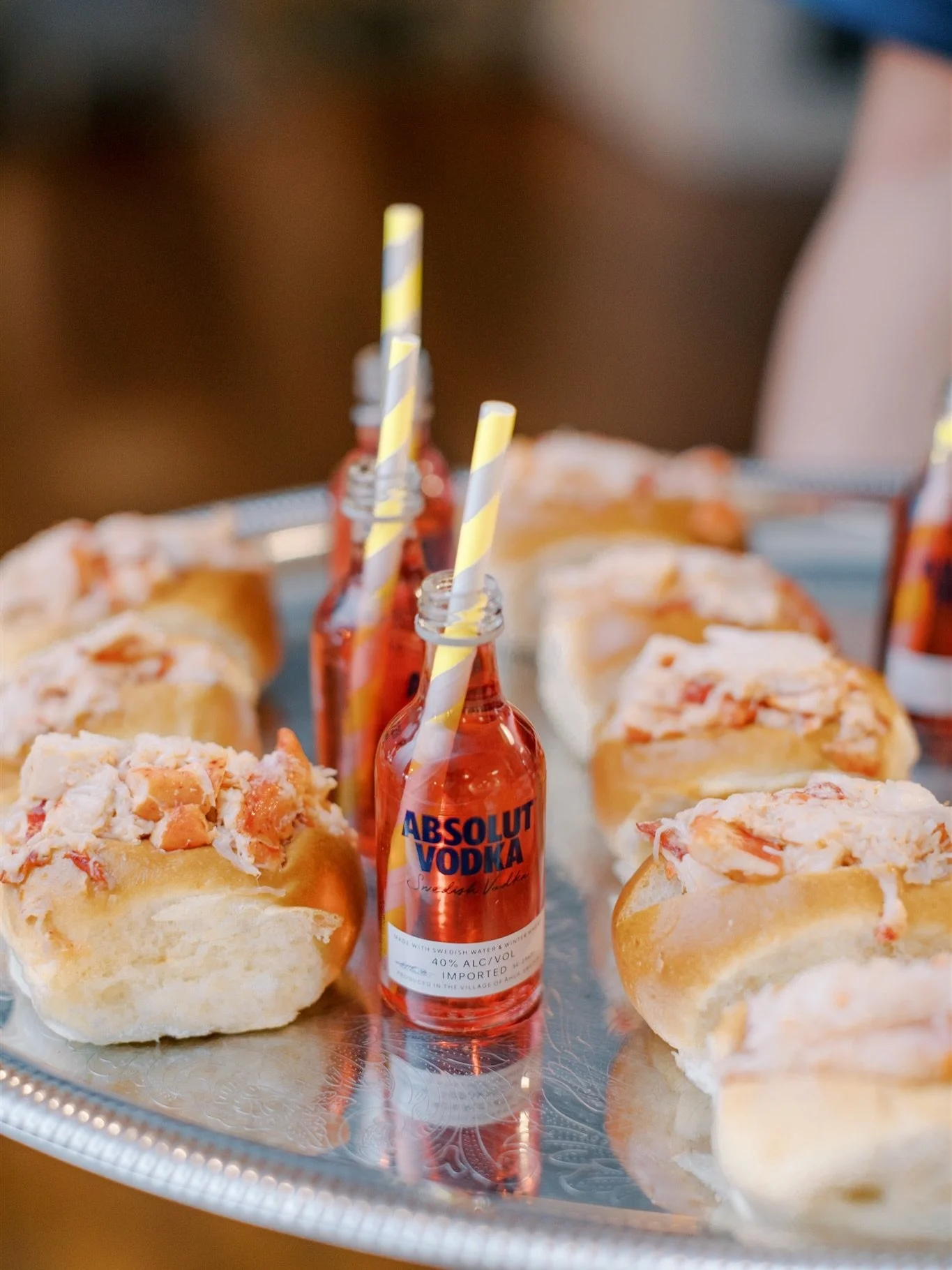 Planning a Cape Cod wedding? Take notes.🦞

The most memorable celebrations don&rsquo;t just have beautiful design, they make guests feel hosted, welcomed, cared for, and immersed in the destination. 

Picture this: A beachside welcome party filled w