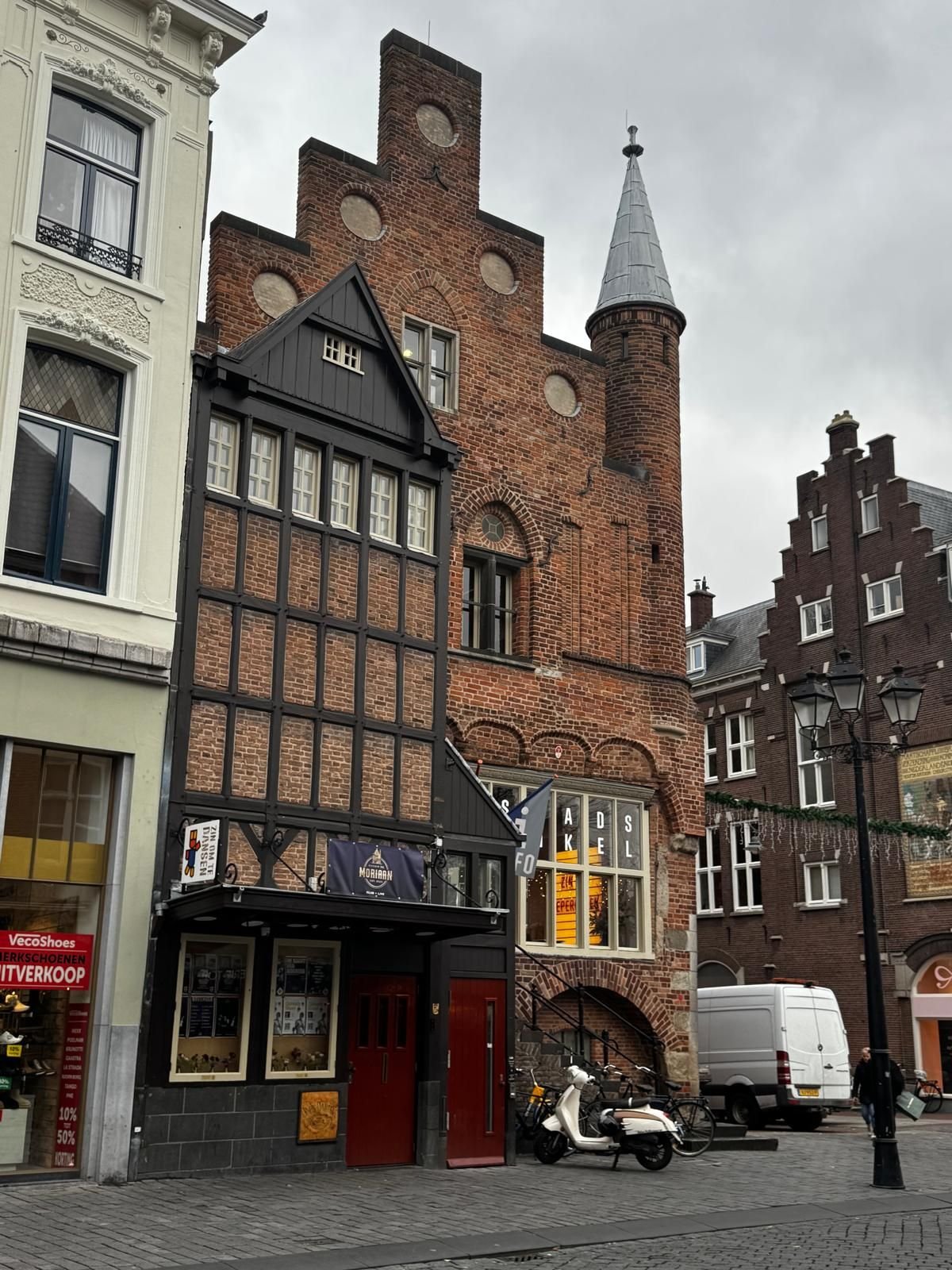 Moriaan Den Bosch