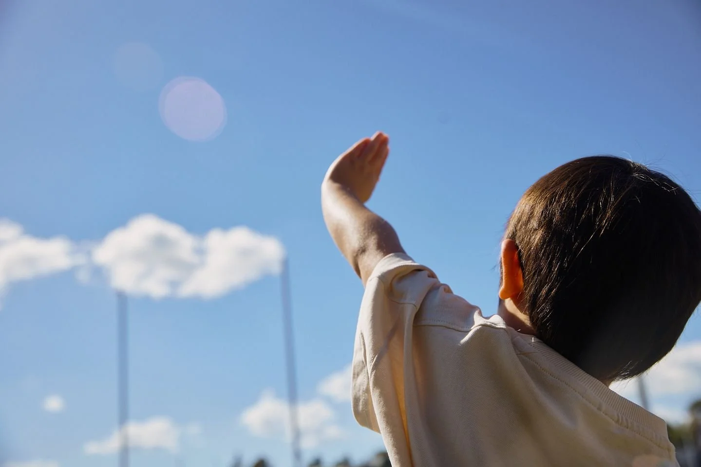 Hard to believe, yet not surprising. Kids today spend 80% less time outdoors than just a generation ago&hellip; 🌿

Our early years shape who we become+ less exposure to nature means fewer chances to manage emotions, spark creativity +  build resilie