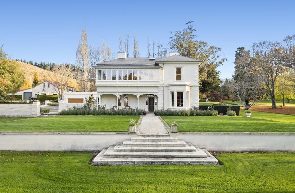 The first shot, how does it make you feel? Swipe. Notice the shift?

Design isn&rsquo;t simply decoration. It&rsquo;s the energy you move through +  the intentional choices that quietly change how you feel. Design done right is a nervous centre reset