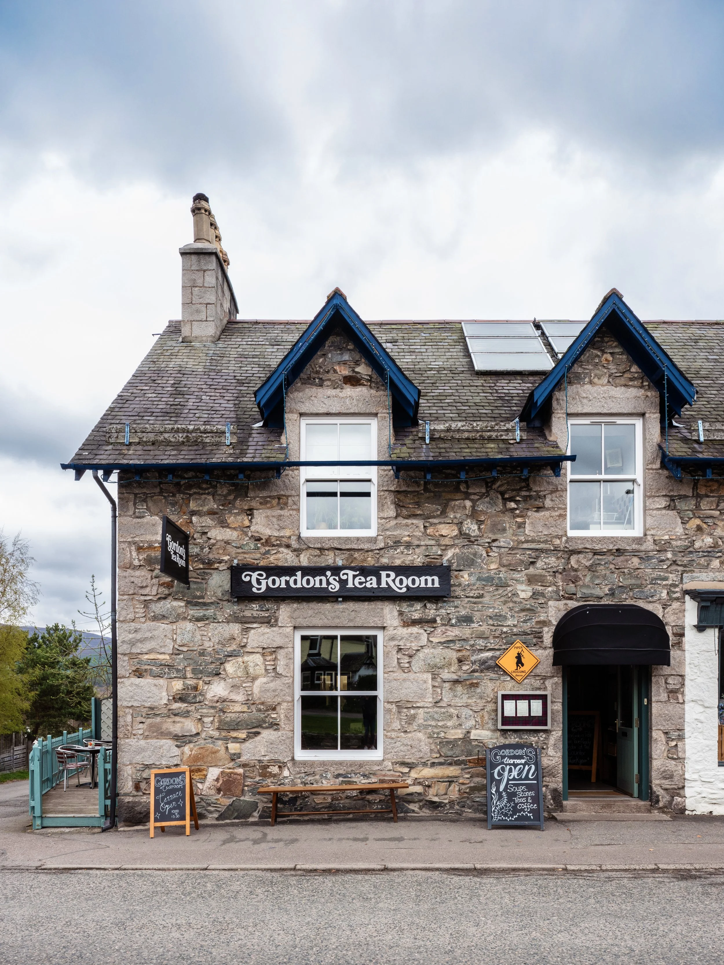 Photograph of Gordon's Tearoom in Braemar