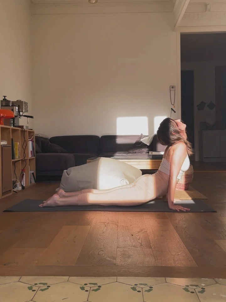 La vie en novembre. 
L&rsquo;&eacute;quilibre d&eacute;licat.
Entre montagne et ville.
Entre mar y monta&ntilde;a.
Entre amies et seule sur mon tapis.
Entre mouvement et repos.

Cet &eacute;quilibre ne tient qu&rsquo;&agrave; un fil&hellip; 

Un fil 