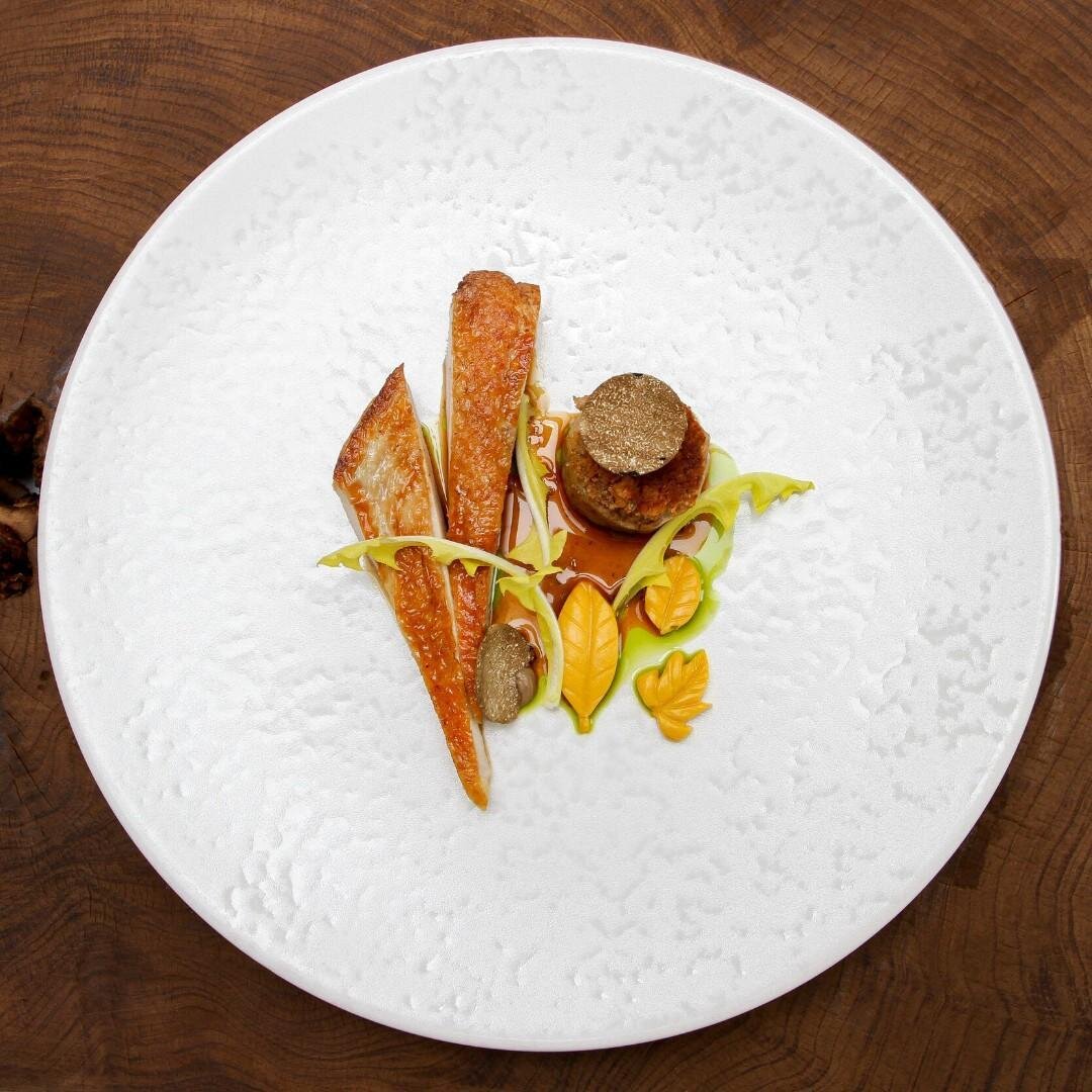 Due to a last minute cancellation we now have a few spaces available for our sold out Champagne Laurent -Perrier Grand Si&egrave;cle Dinner on Friday 6th October which includes this beautiful Guinea Fowl dish. 
-
Join us for a perfectly paired menu w