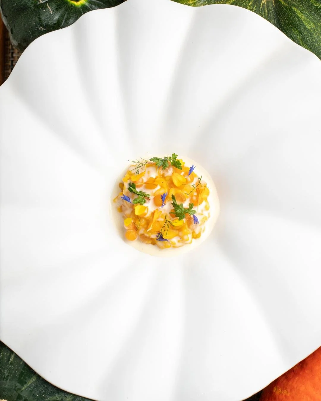 CROWN PRINCE barrel aged rice, buddha hand.

The gentle smokiness of barrel-aged rice layered with the clean, aromatic zest of Buddha&rsquo;s hand - a harmony of earth and citrus.

Paired with Obeidy, Bekaa Valley

Comment &quot;book now&quot; for a 