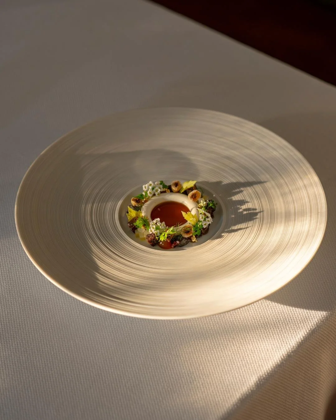 GOAT&rsquo;S CHEESE d&rsquo;agen prune, malt.

Paired with Karmrahyut, Aragatsotn.