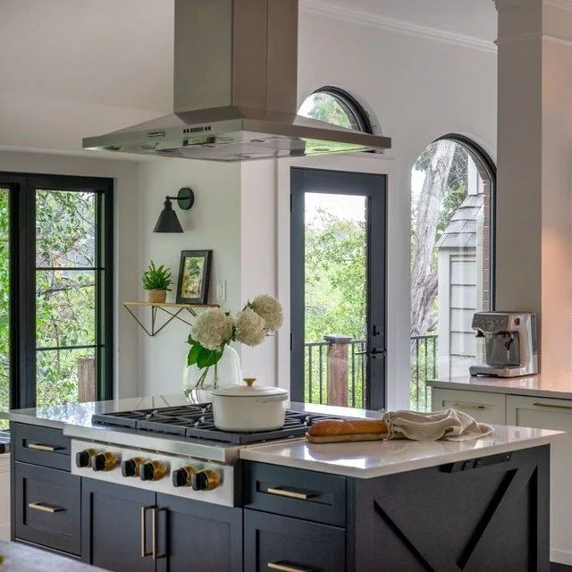 At Parsons I.D. we believe in welcoming, timeless, and thoughtful design.⁣⁣⁣⁣⁣
⁣
We specialize in everything from full-service new builds to furnishing projects, remodels, and everything in-between in Austin, TX, and surrounding areas.⁣⁣⁣⁣⁣
⁣
Interes