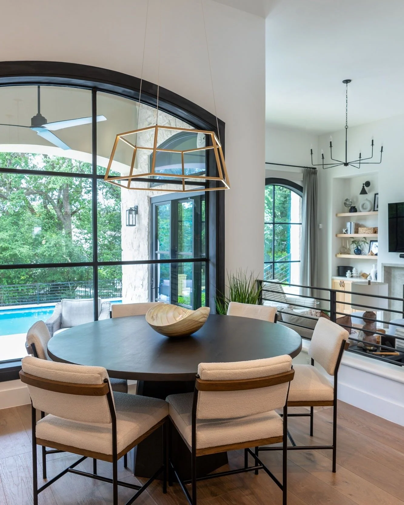 Wishing you ALL a very Happy Thanksgiving. Opening @branchandbirdhome was a dream come true this year so I'm reflecting more and more on how grateful I am to all of those who have supported me in both of my businesses' journeys. Extra thankful to my 