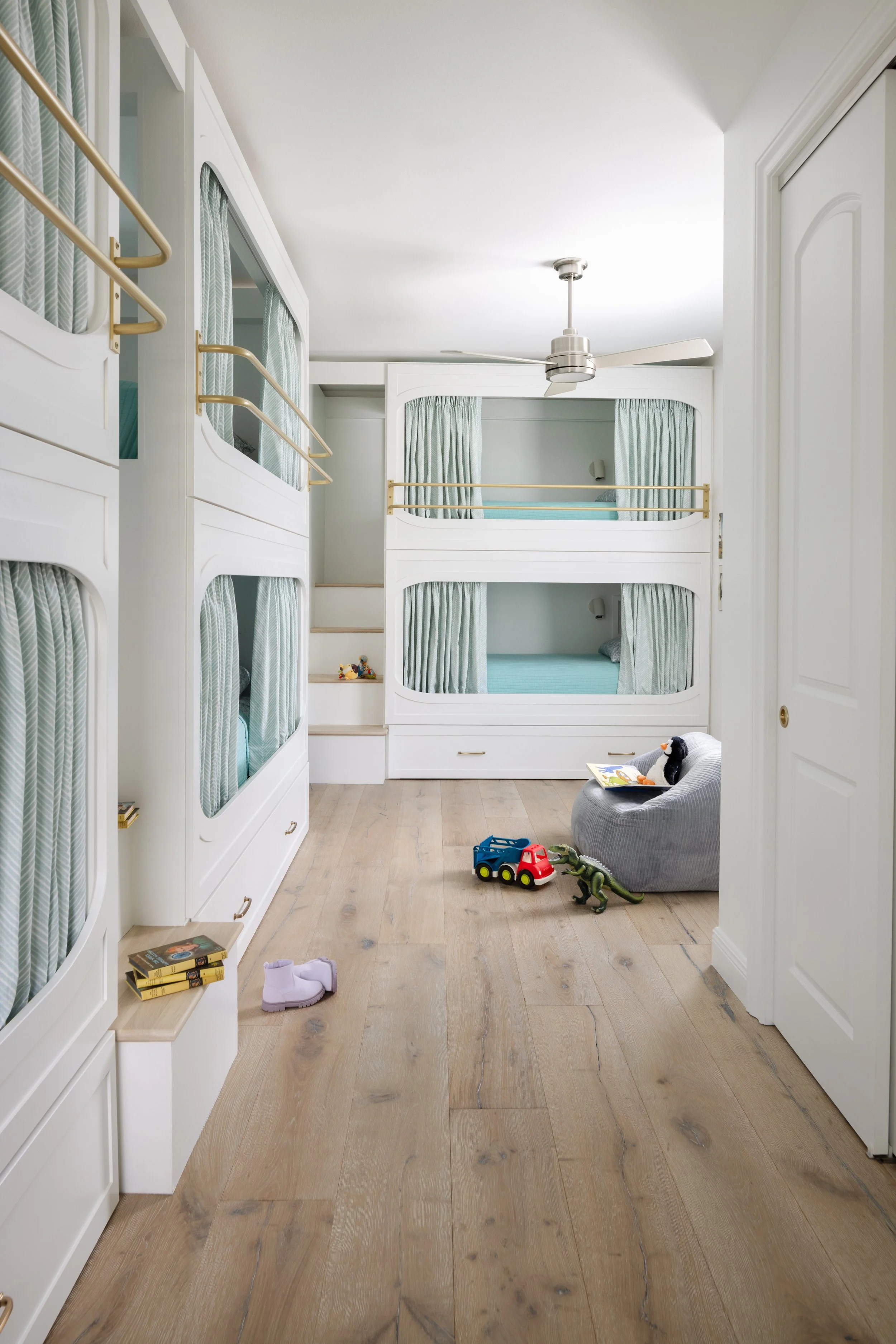 Full service interior decorating firm serving Orlando and Central Florida