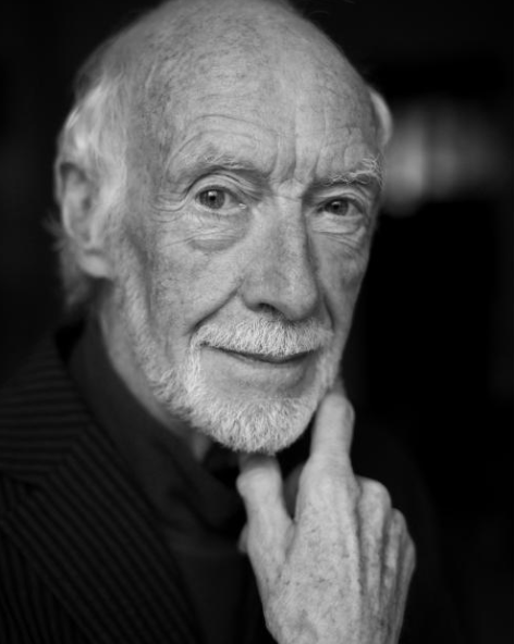 Read a wonderful review of Roger’s Edinburgh gig by The Scotsman