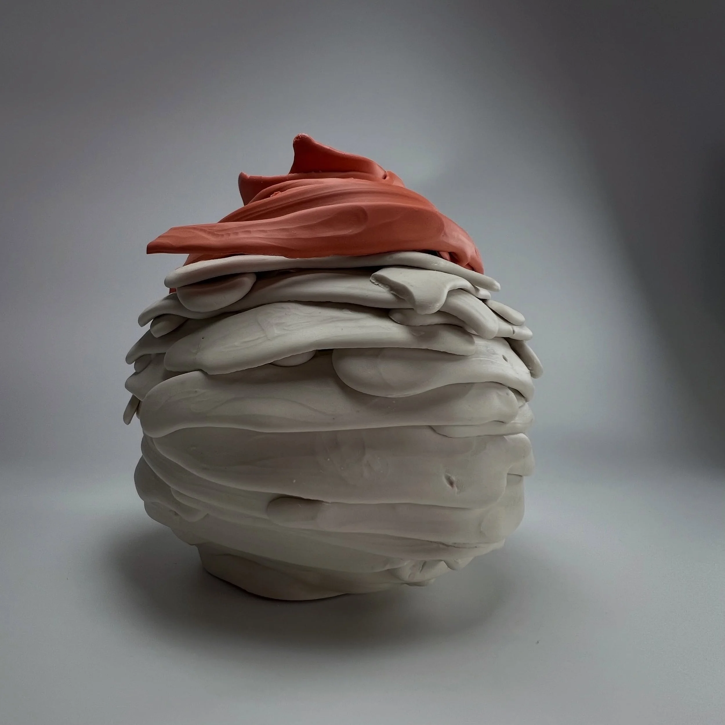 &ldquo;Threshold I&rdquo;

Layer by layer, porcelain becomes movement. 🤍🧡

#porcelain #ceramics #handmade