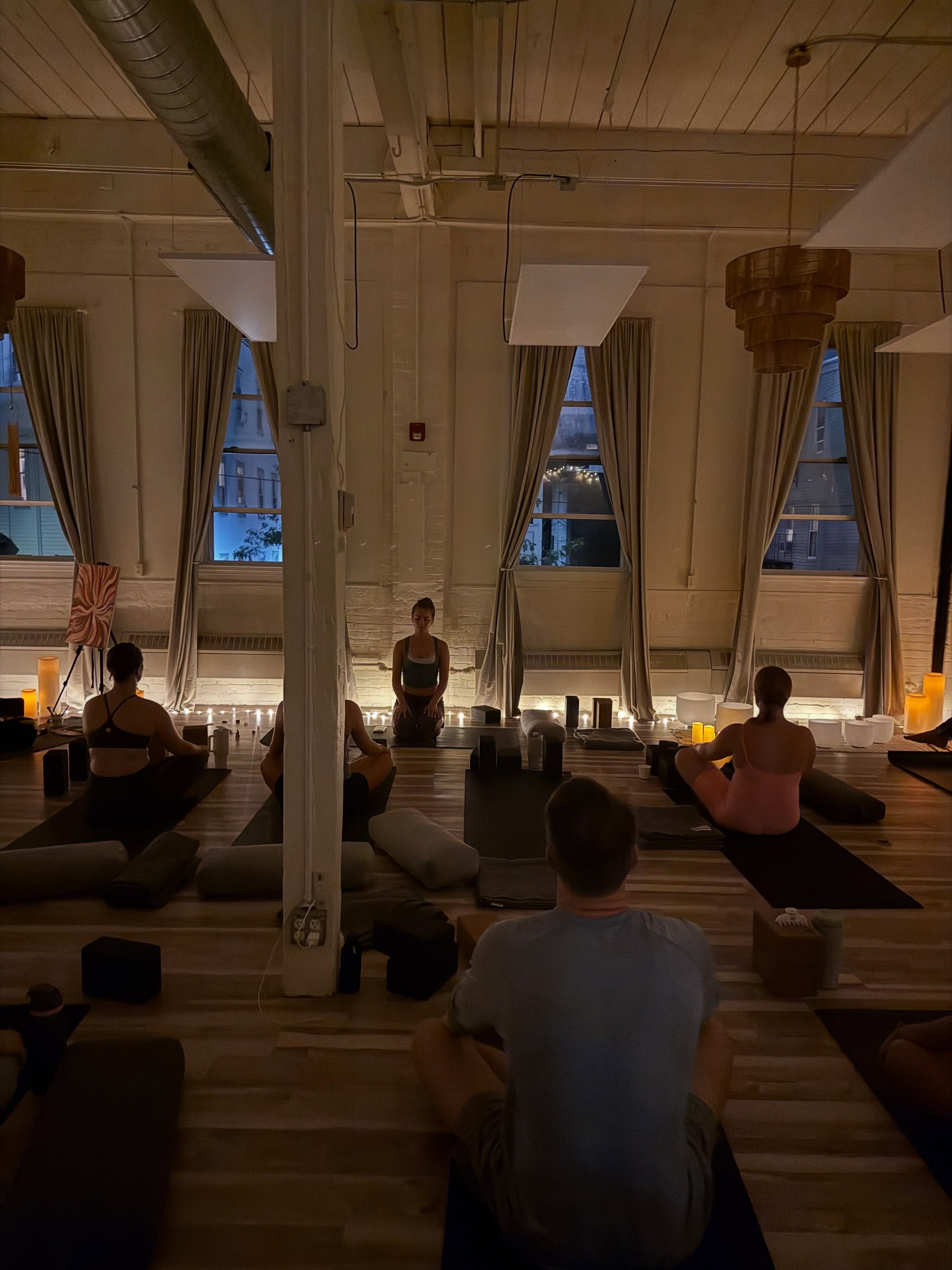 Our last Flow &amp; Paint was magic. 🎨✨ Movement, breath, and a live painting by Anna Milendorf, capturing it all in real time &mdash; then a sound bath to close it out.

Thanks to everyone who flowed with us! Anna's next workshop is coming soon &md
