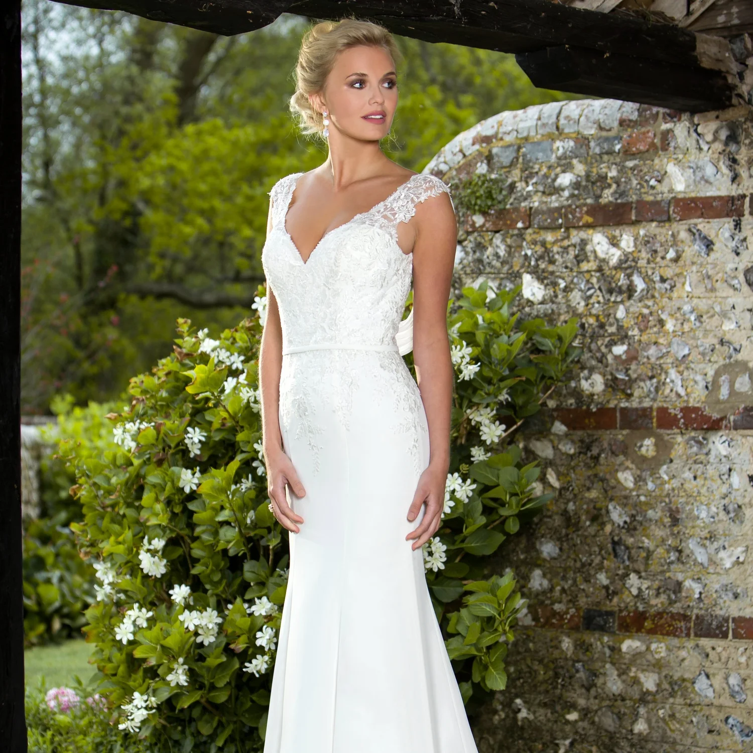True Bride Wedding Dresses Leeds - Unique Bridal & Bridesmaid Gowns ...