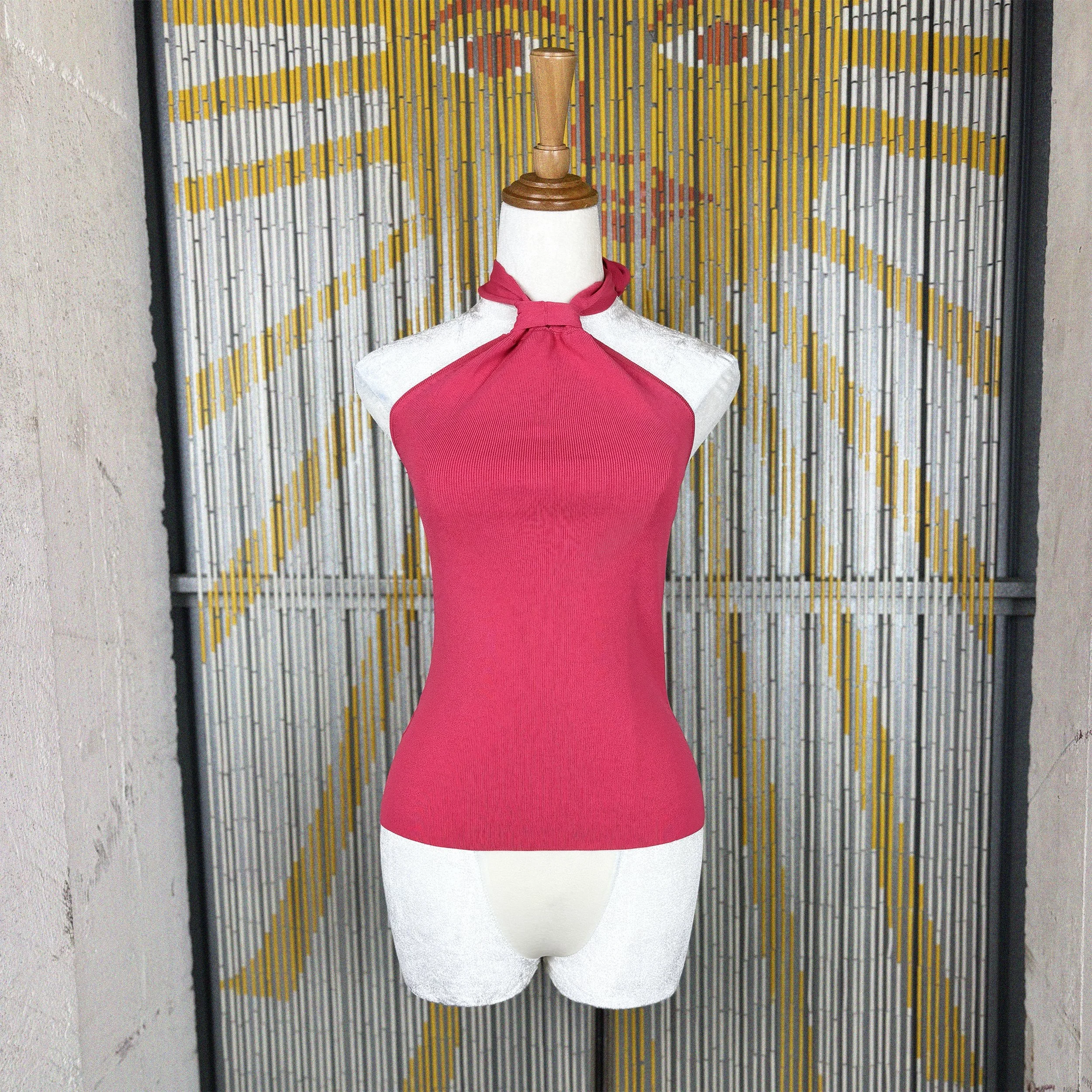 2000s bright pink ribbed halter top by Ann Loft /  XS-S