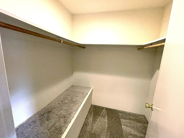 4223 Baker Ln 2.png