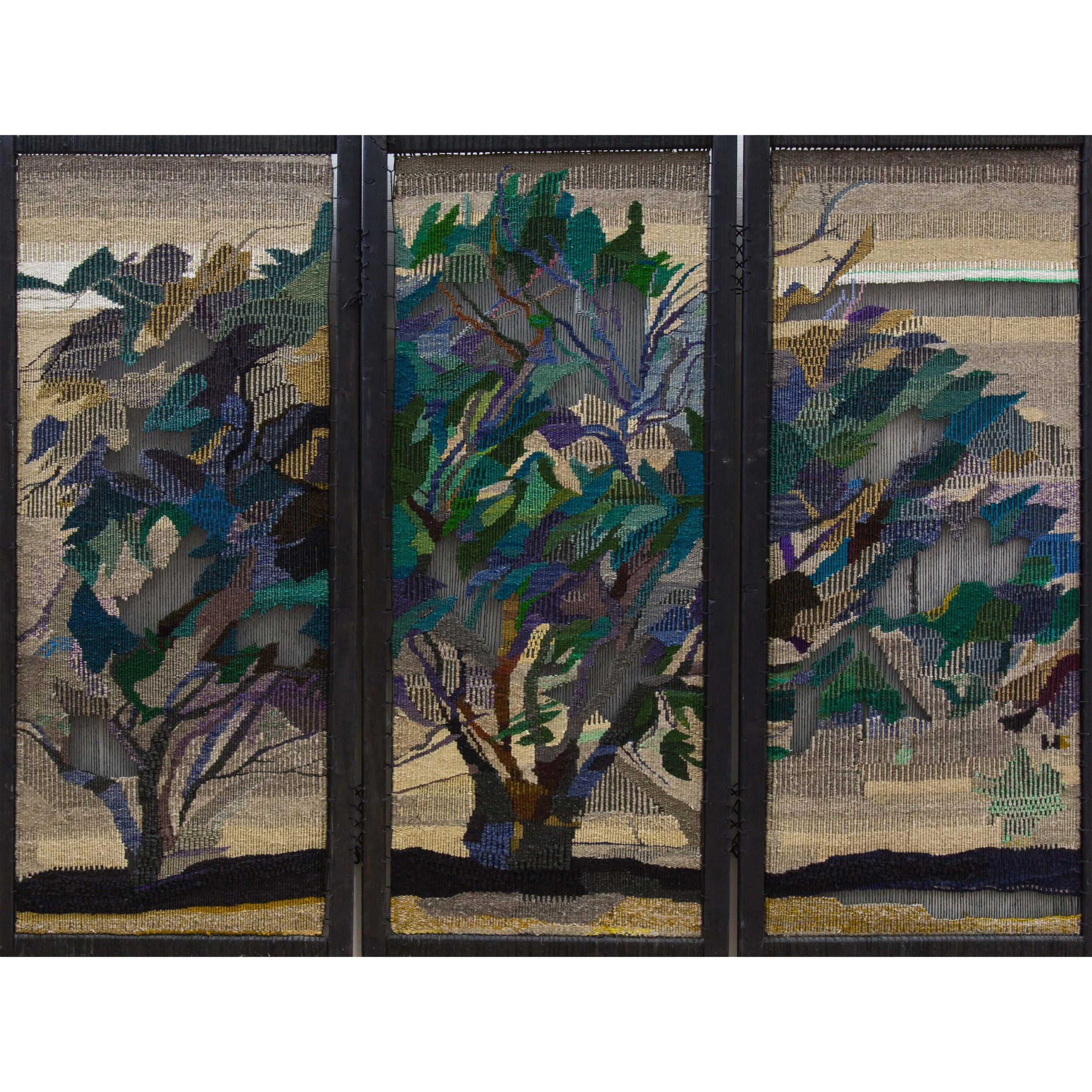 Tree tapestry screen